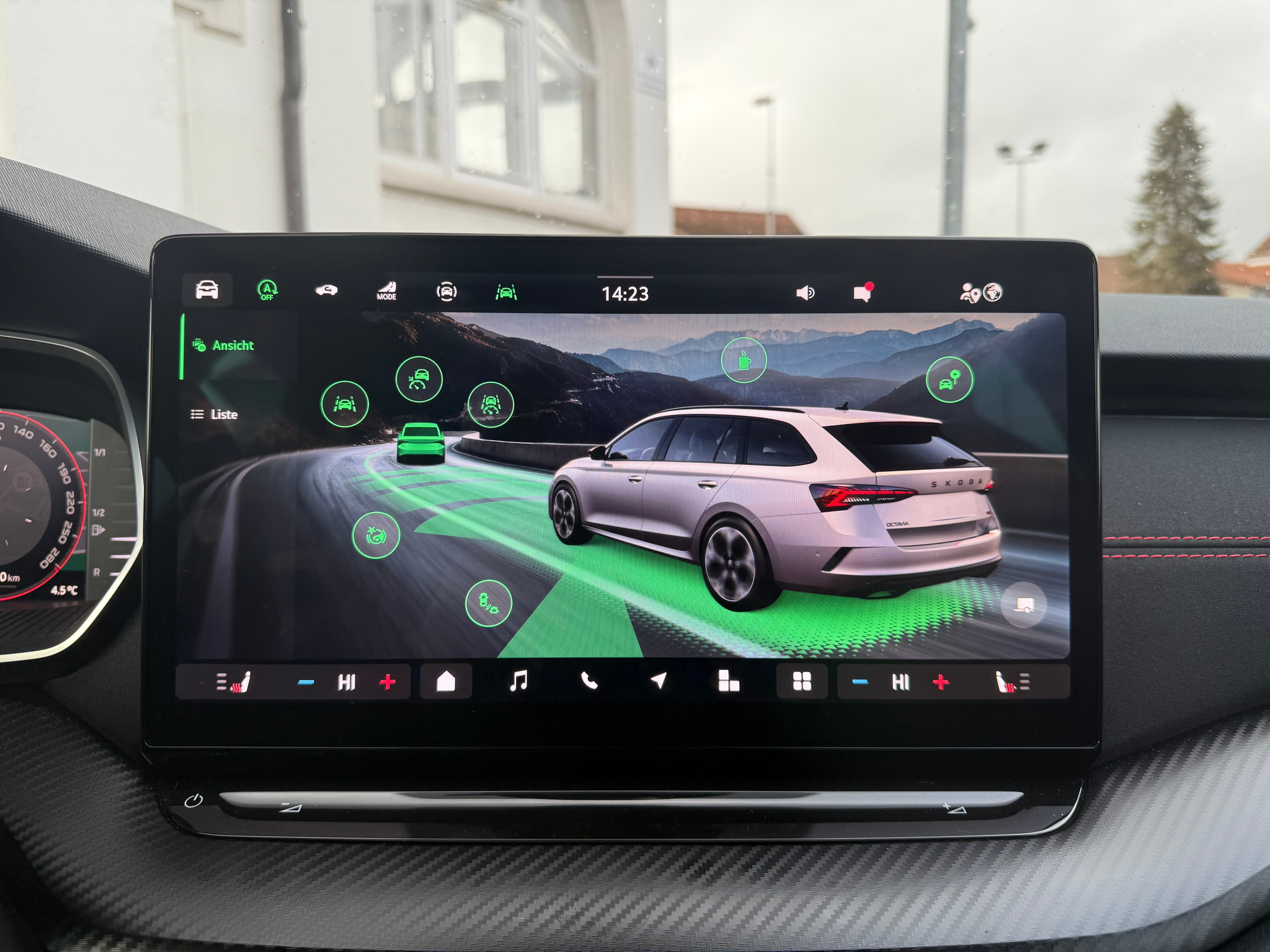 listing desktop thumbnail image 15