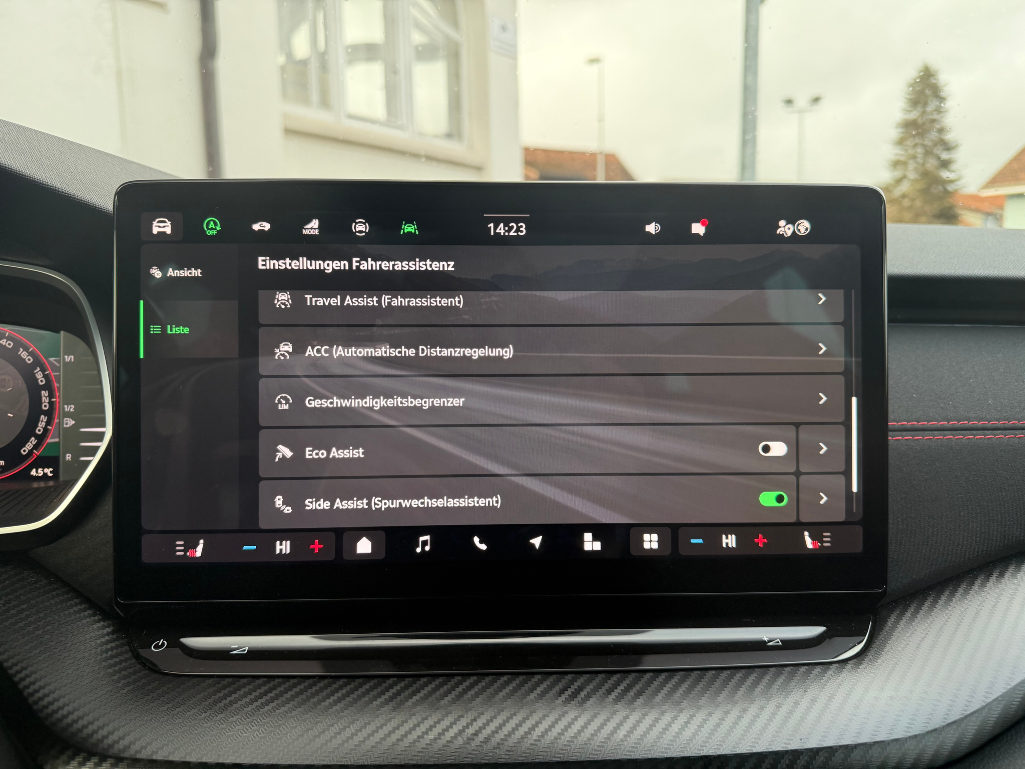 listing desktop thumbnail image 17