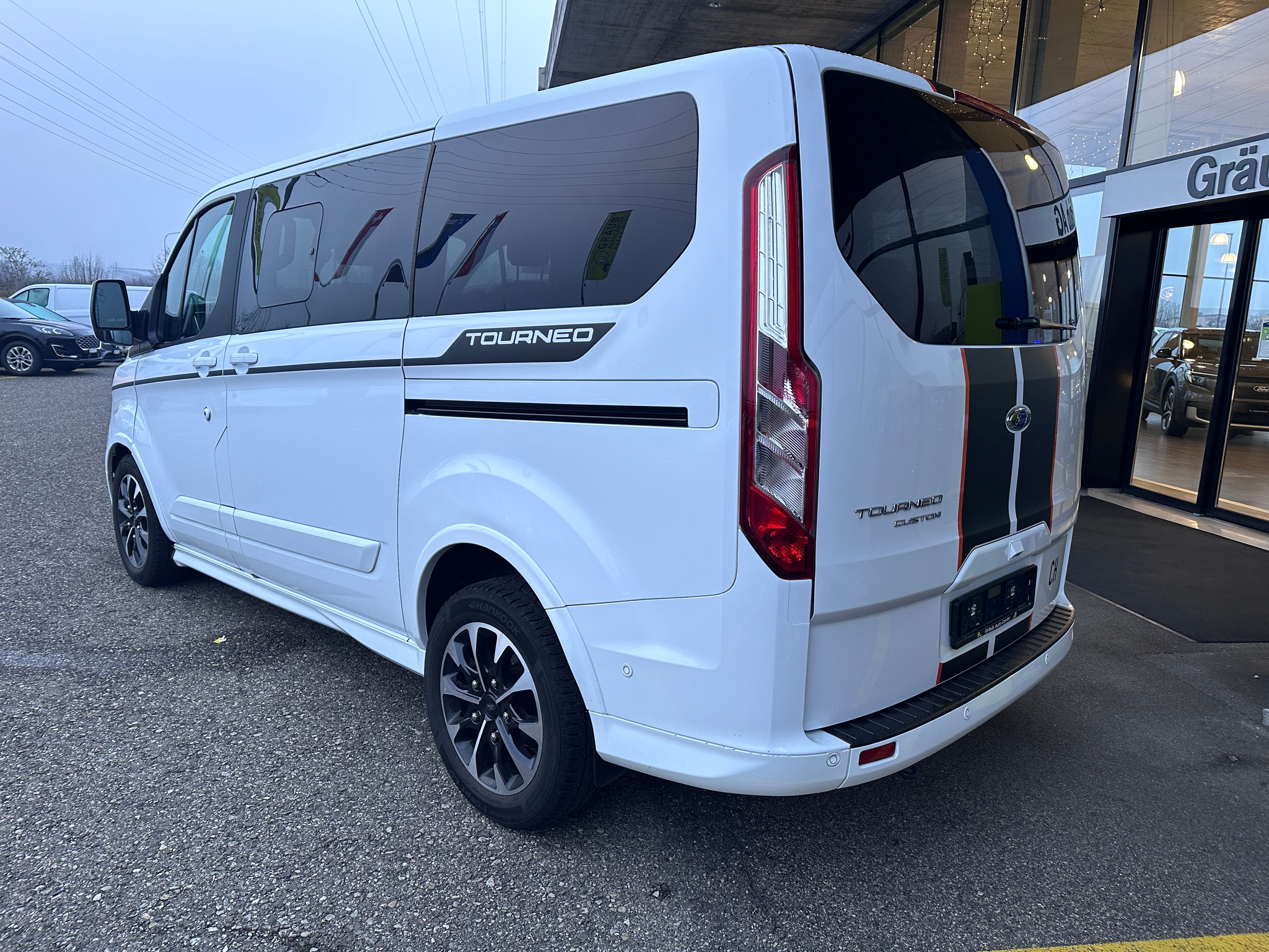 listing desktop thumbnail image 4