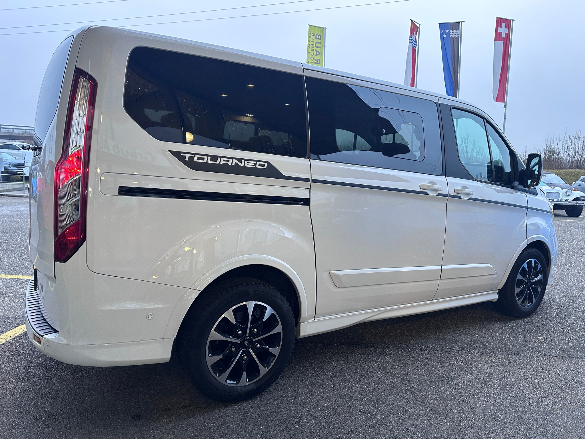 listing desktop thumbnail image 7