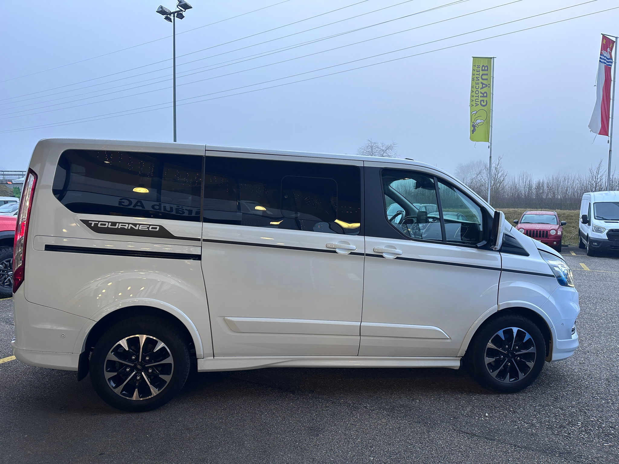 listing desktop thumbnail image 8