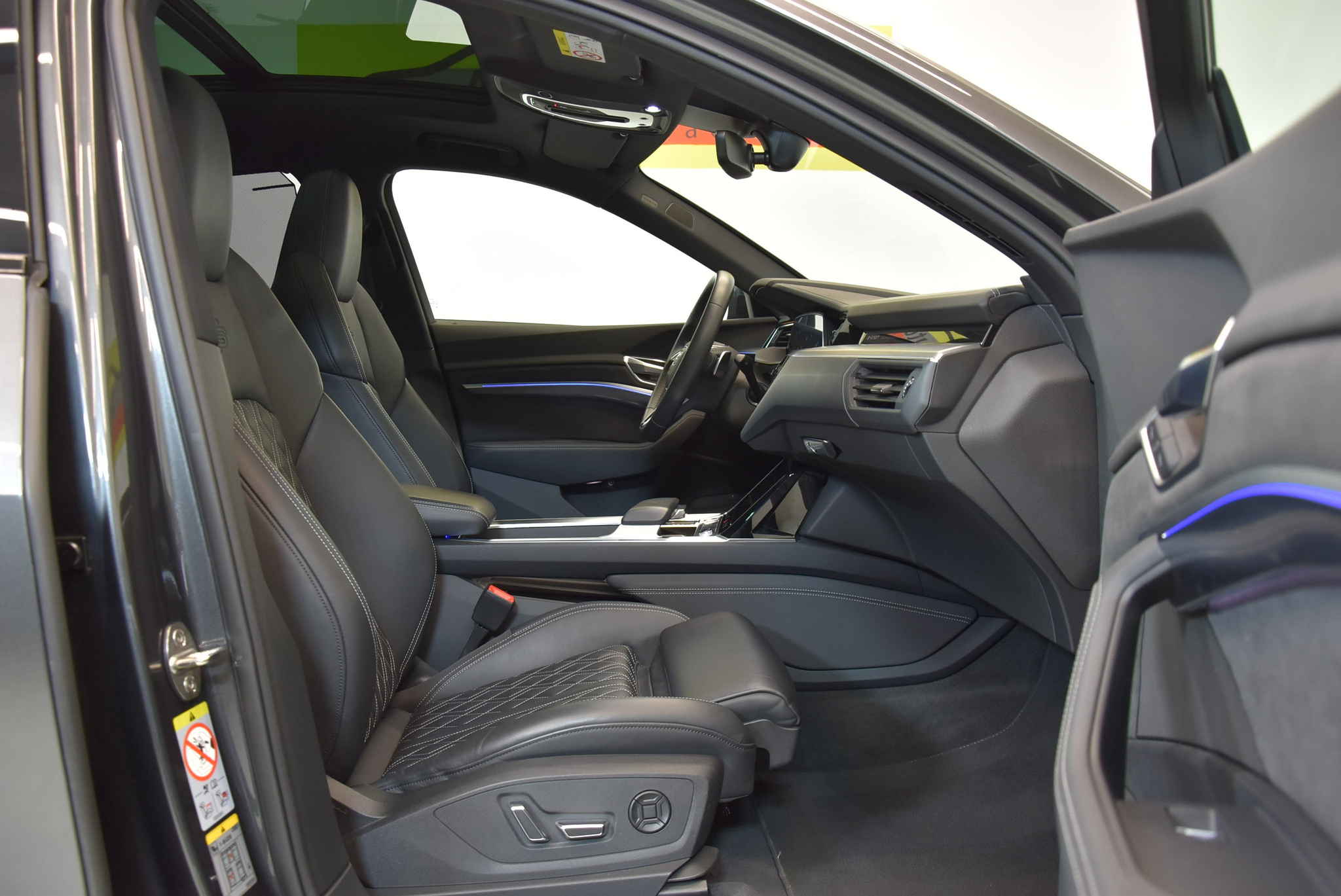 listing desktop thumbnail image 2