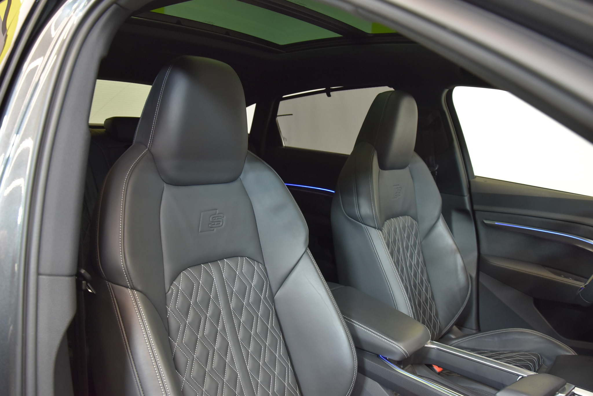 listing desktop thumbnail image 6