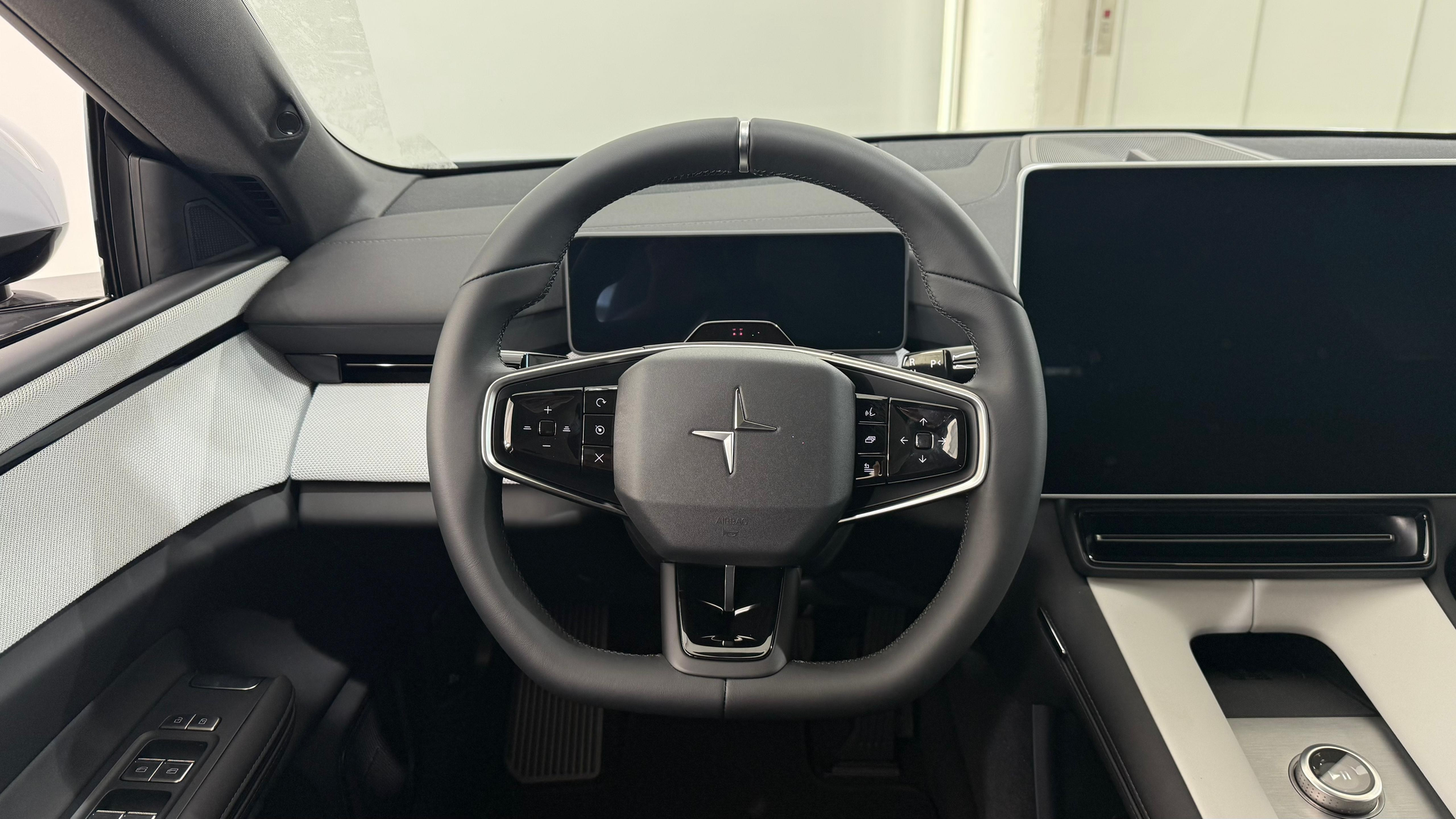 listing desktop thumbnail image 12