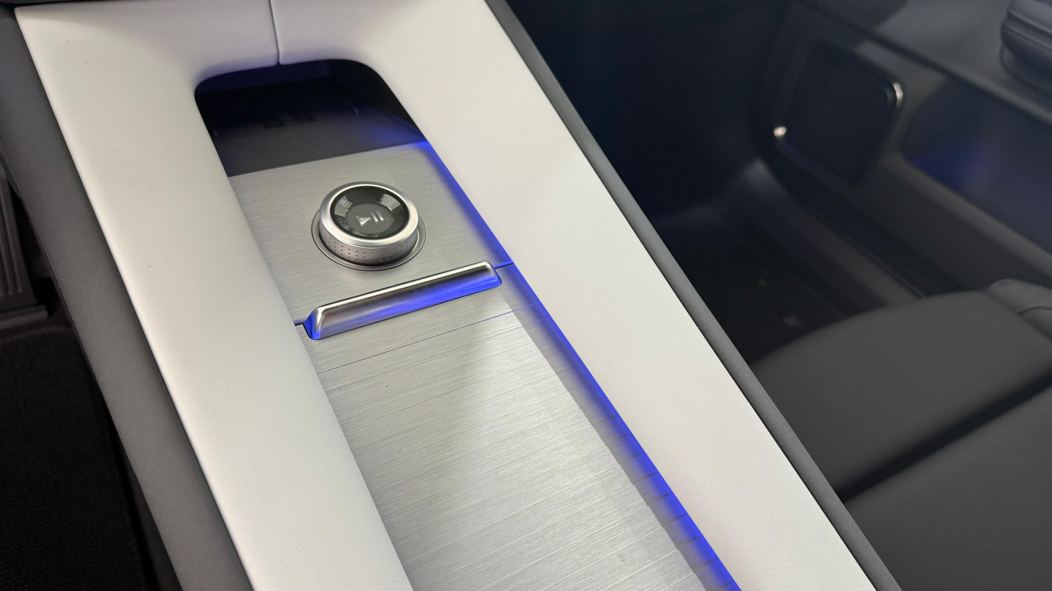 listing desktop thumbnail image 9