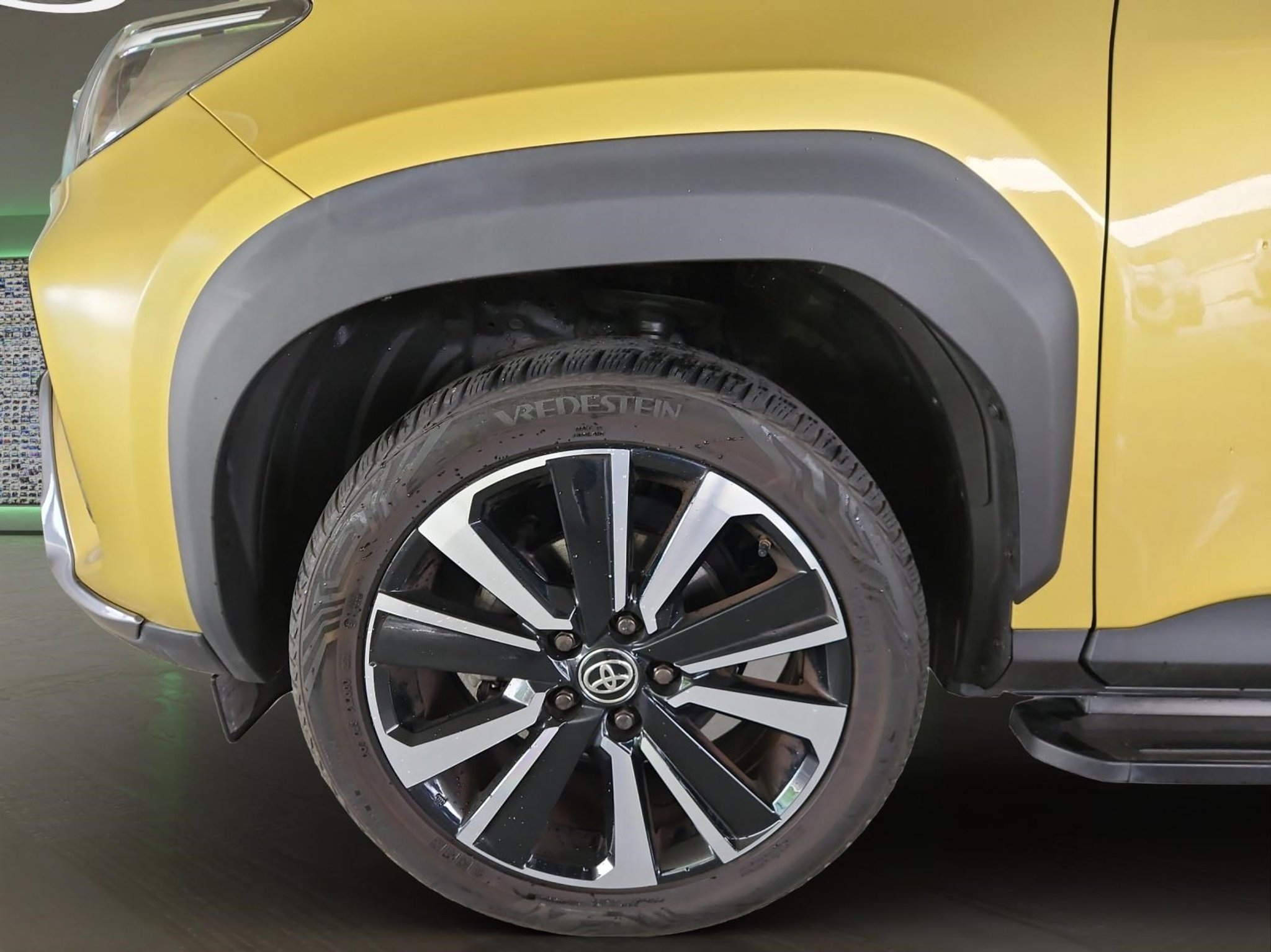 listing desktop thumbnail image 5