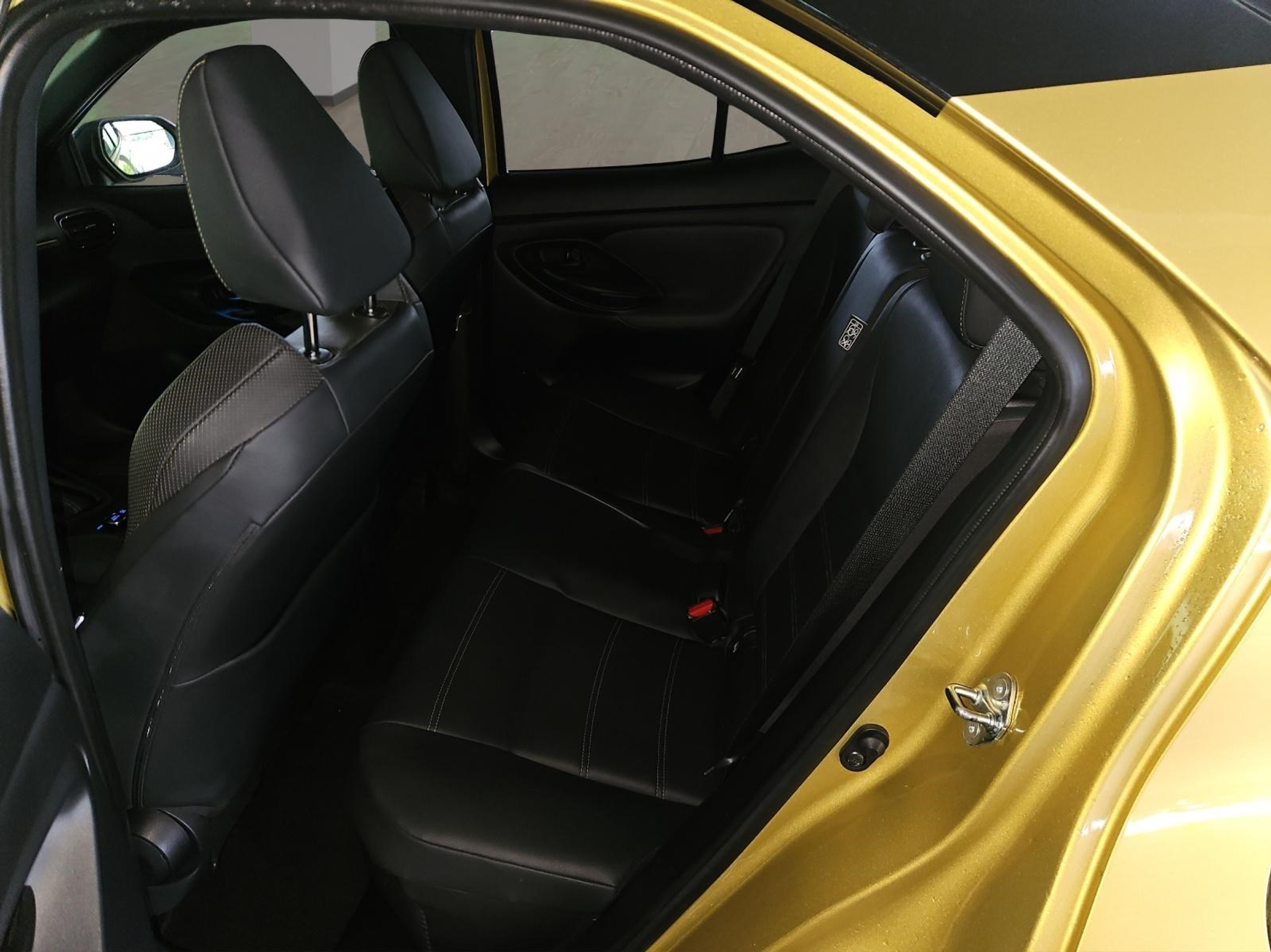 listing desktop thumbnail image 9