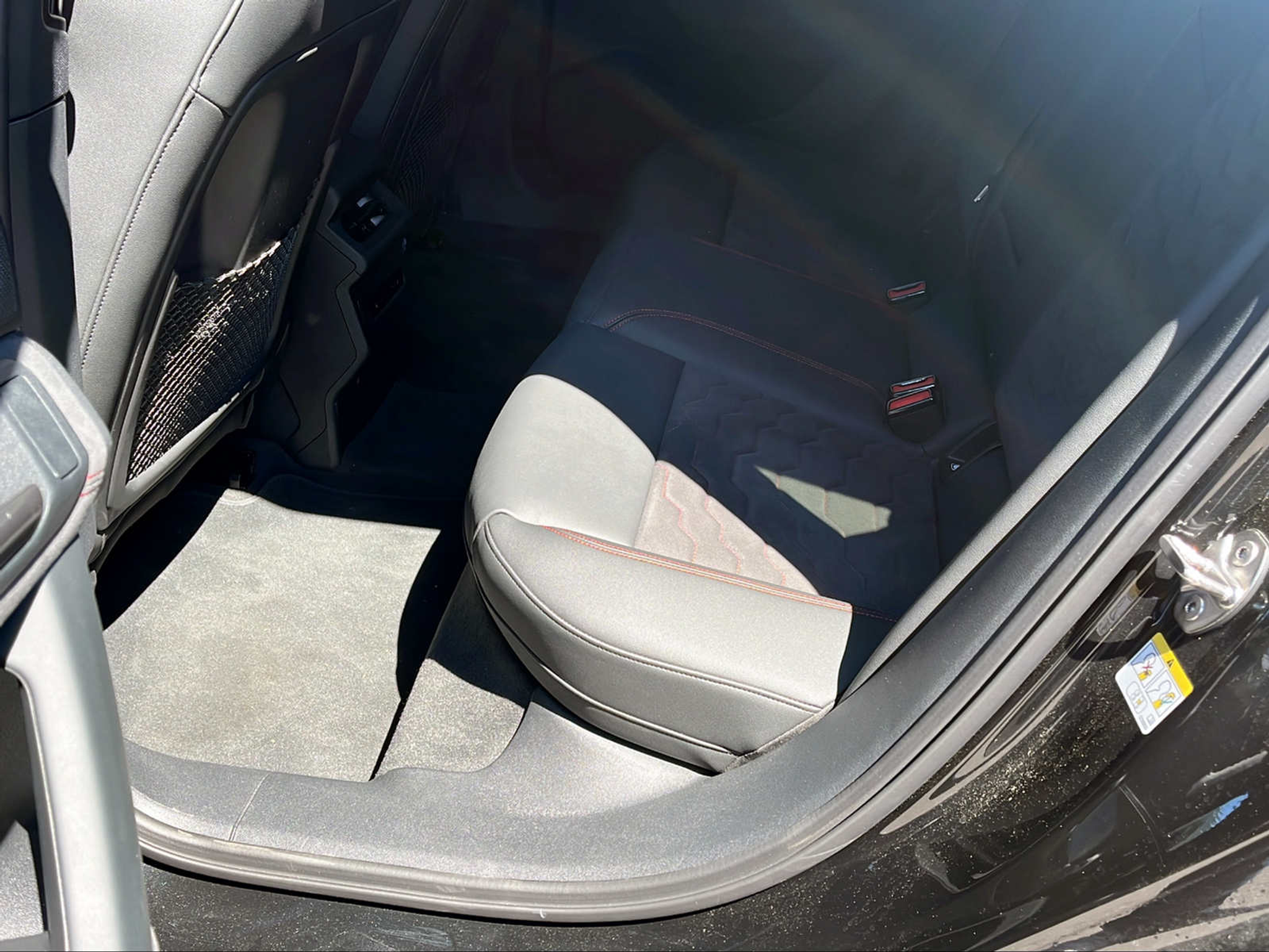 listing desktop thumbnail image 12