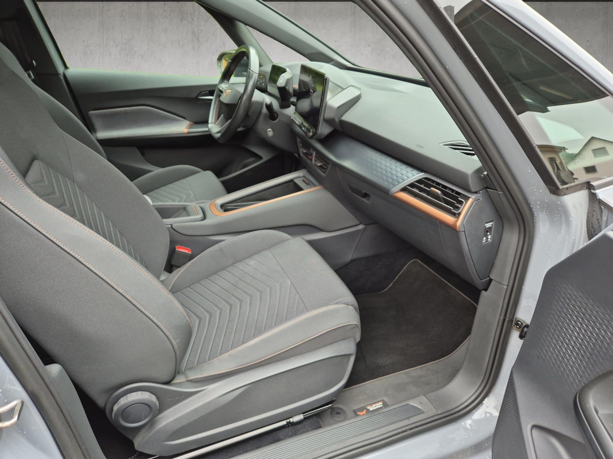 listing desktop thumbnail image 13