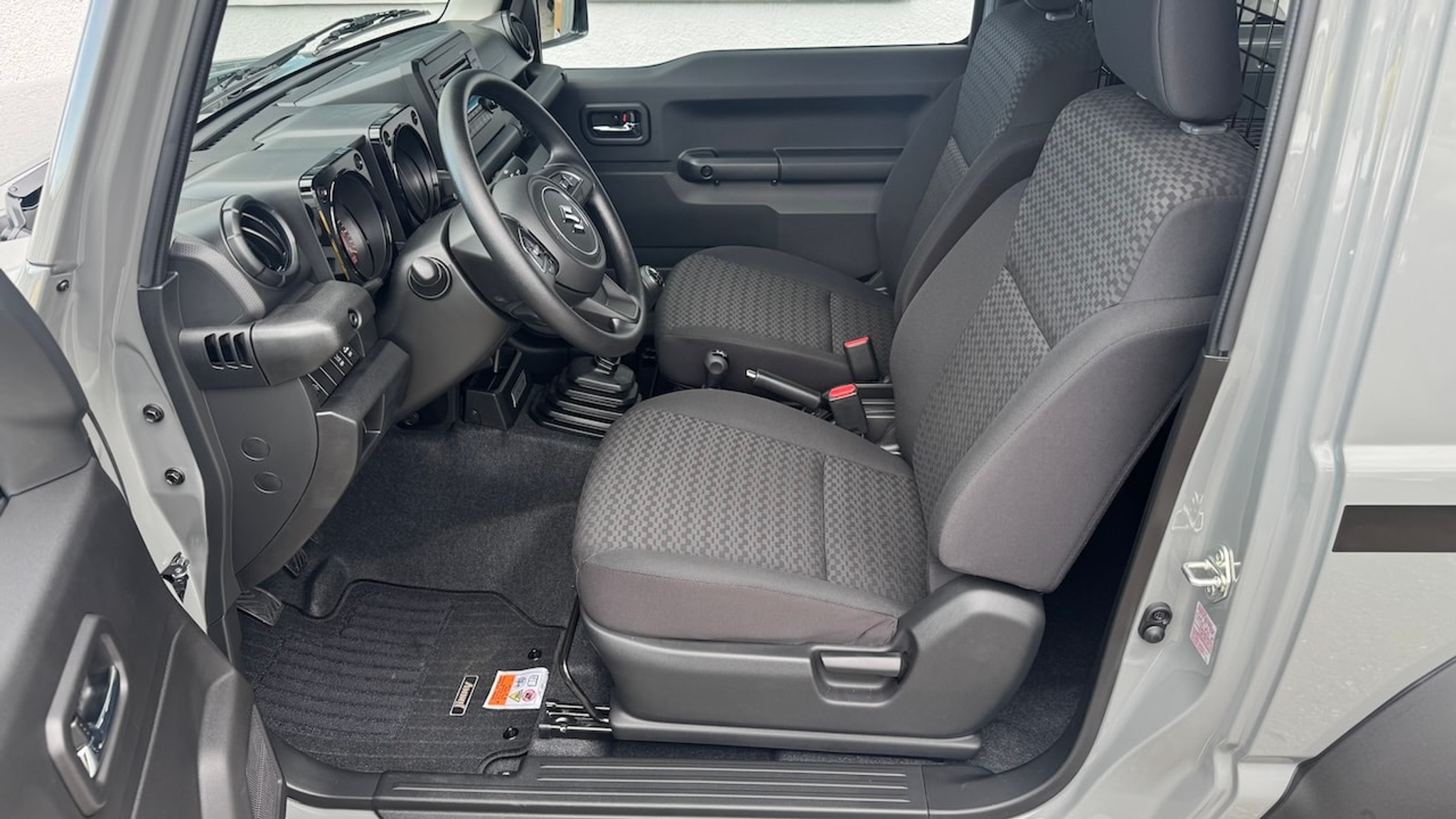 listing desktop thumbnail image 15