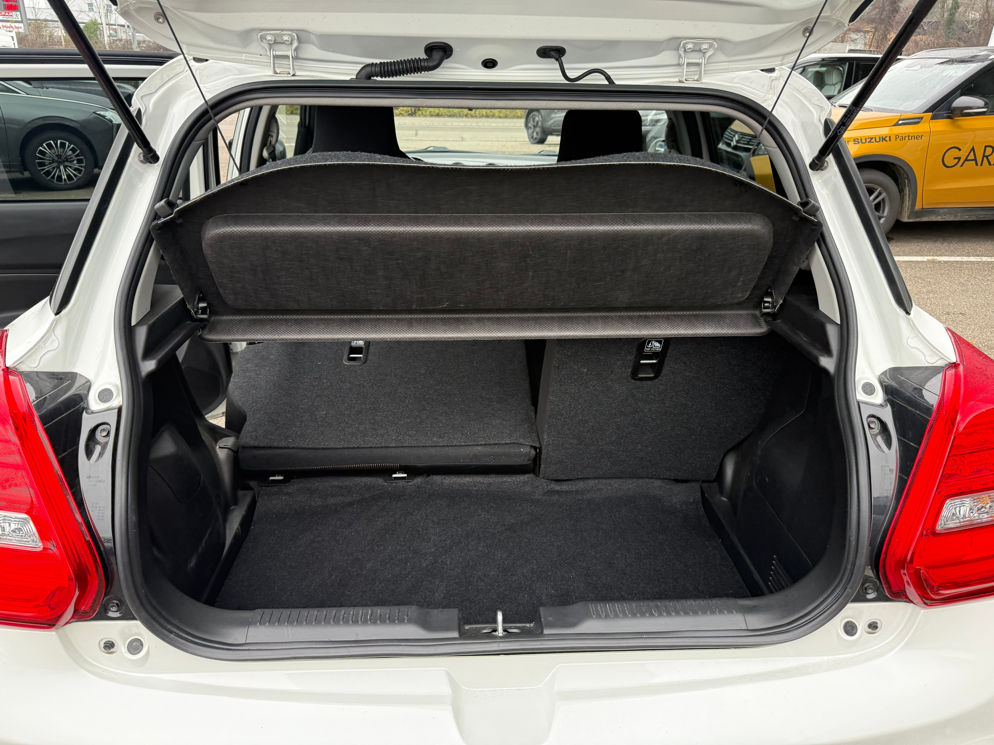 listing desktop thumbnail image 24