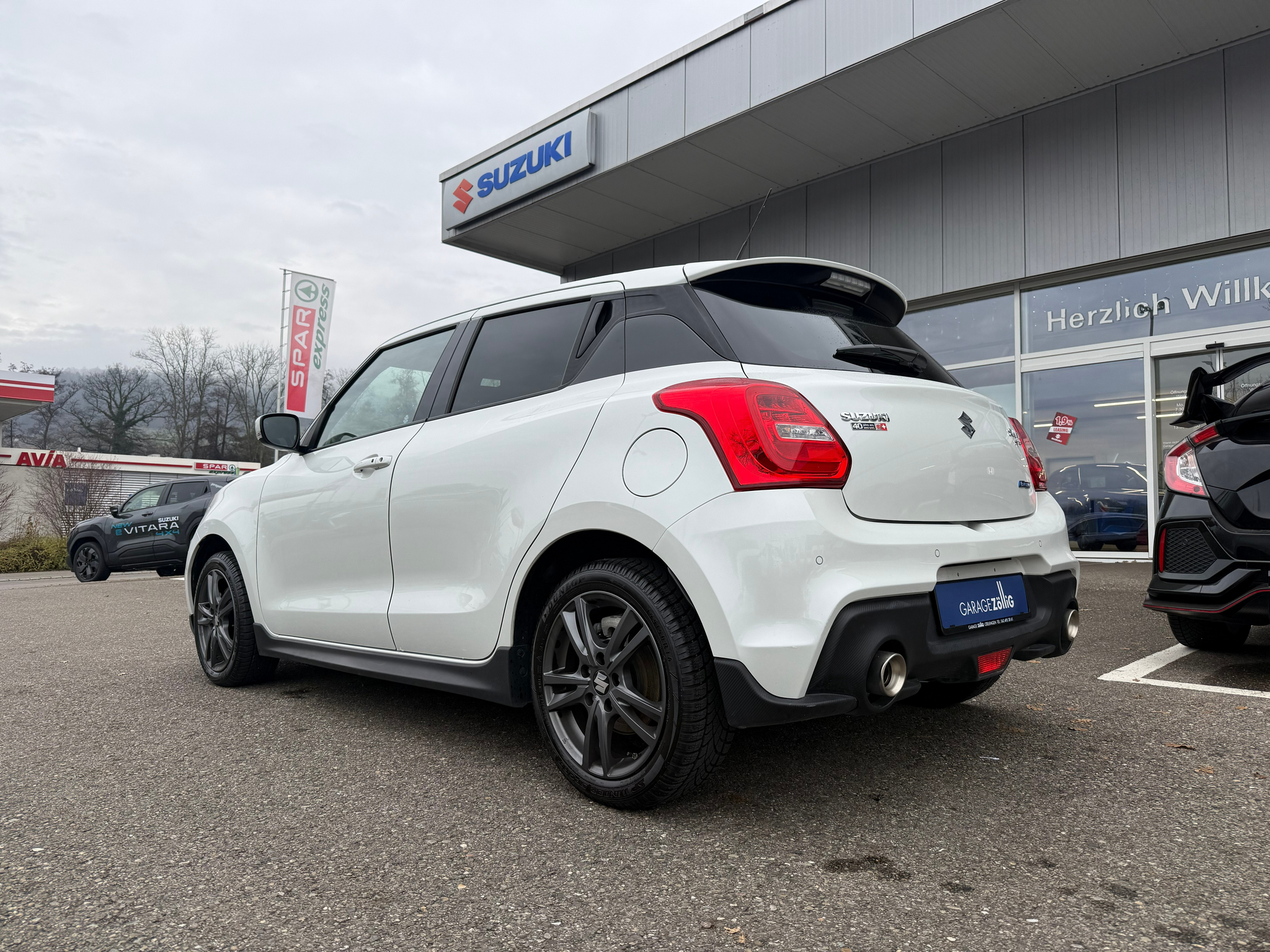 listing desktop thumbnail image 4