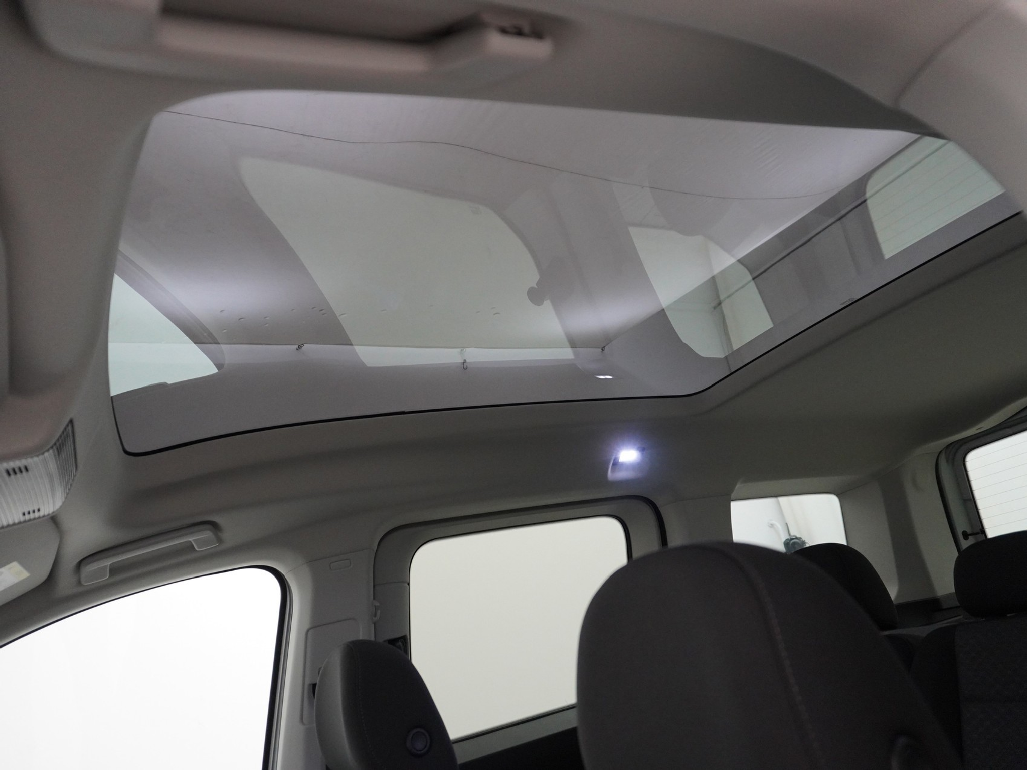 listing desktop thumbnail image 21