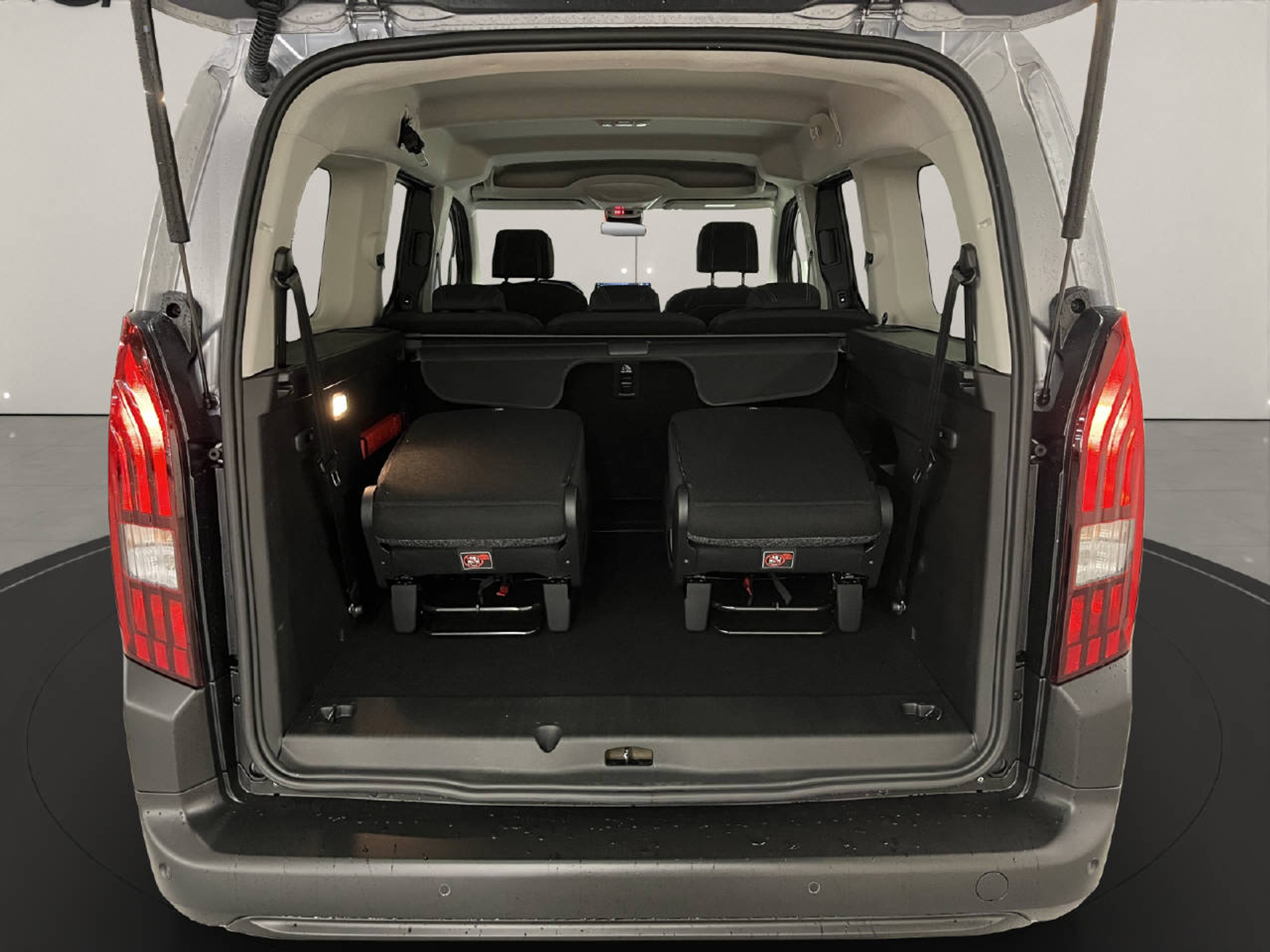 listing desktop thumbnail image 12