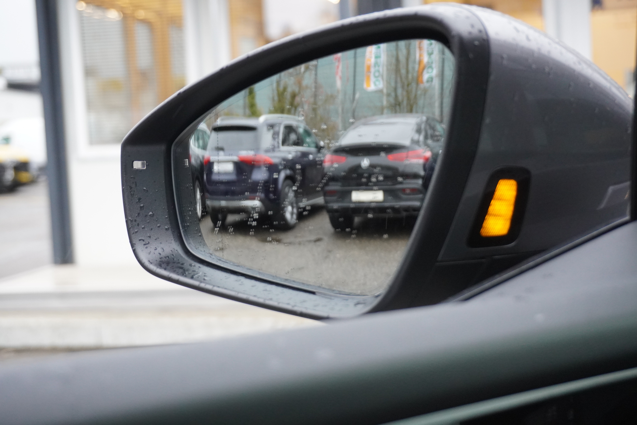 listing desktop thumbnail image 28