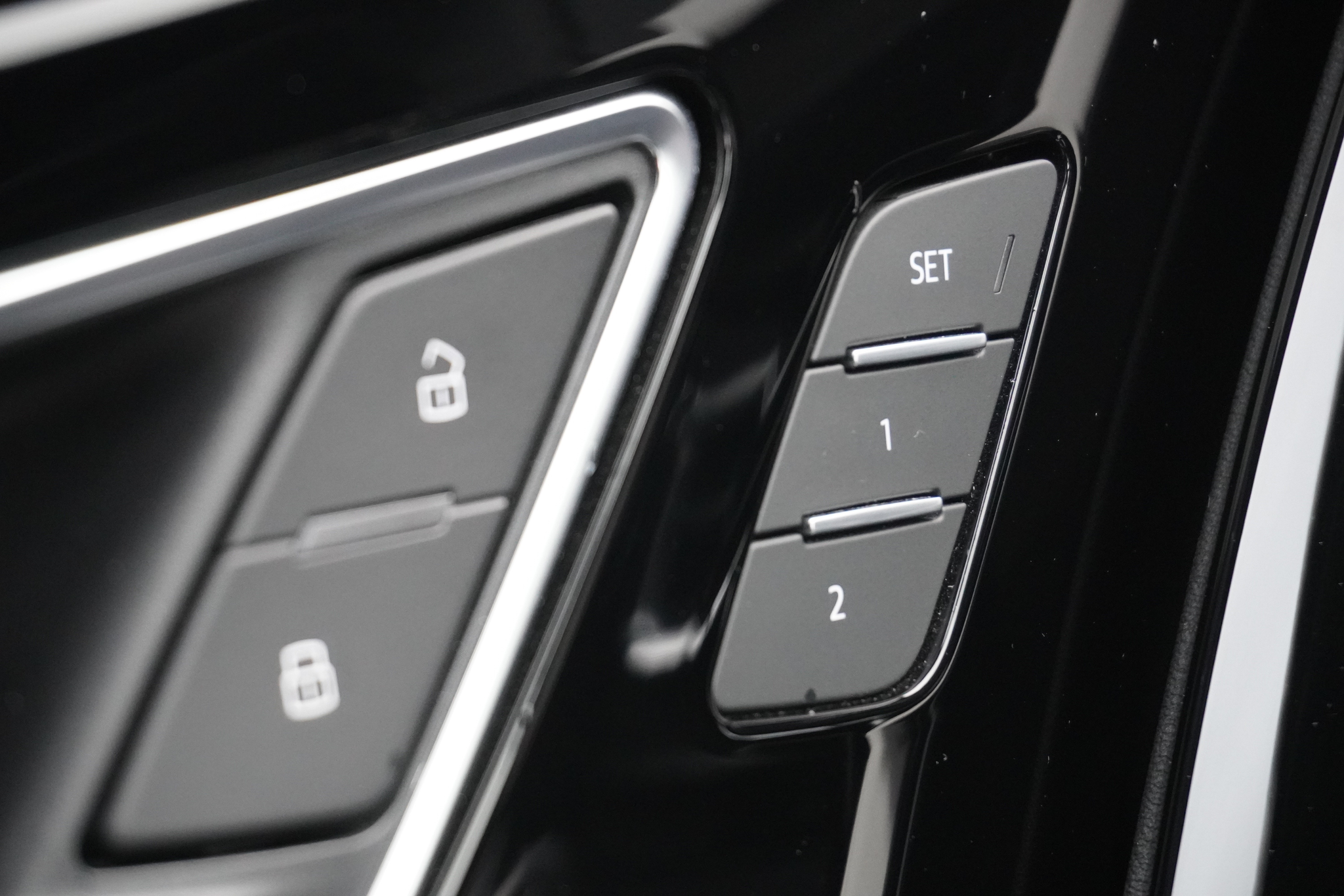 listing desktop thumbnail image 26