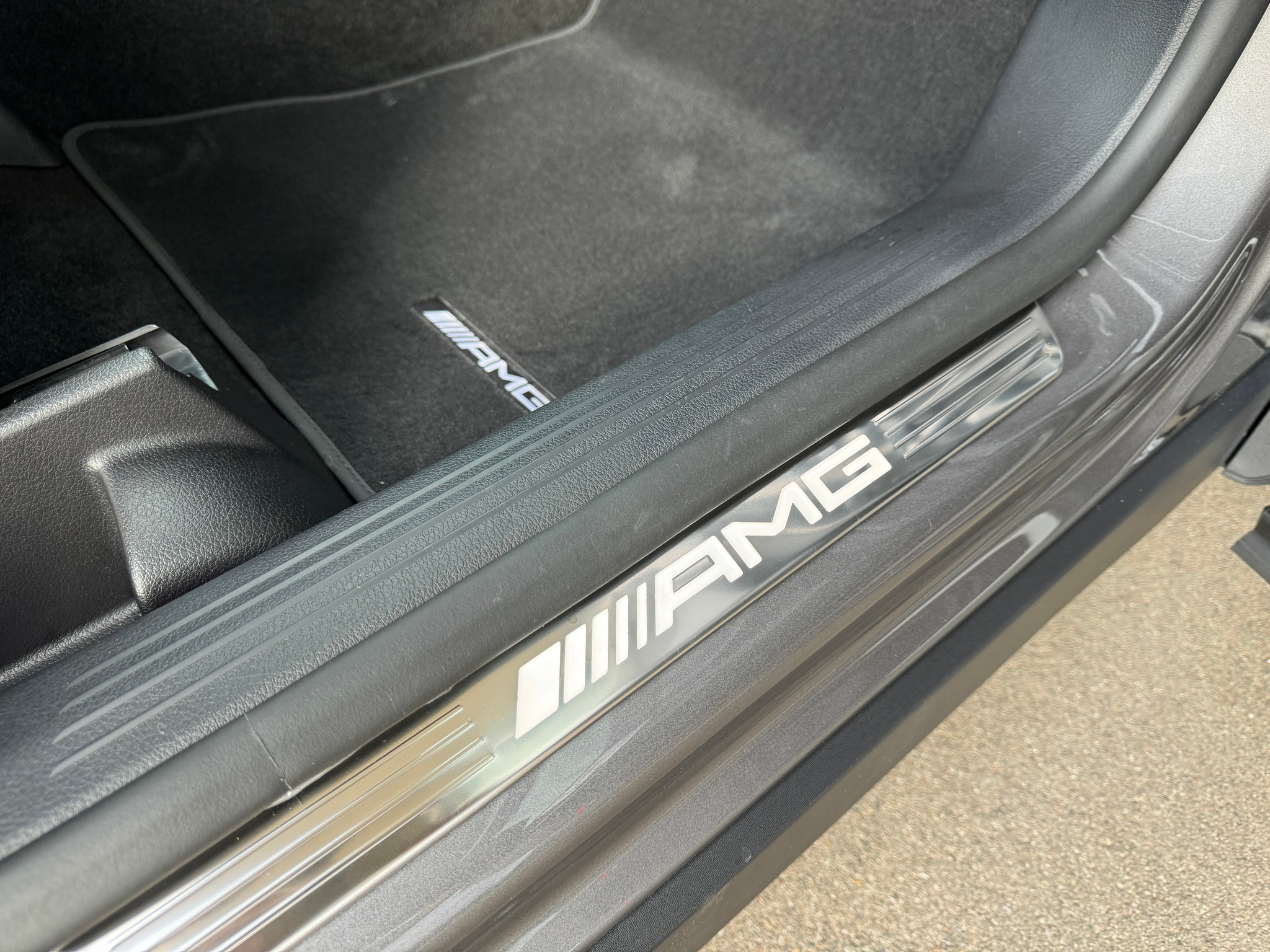 listing desktop thumbnail image 28