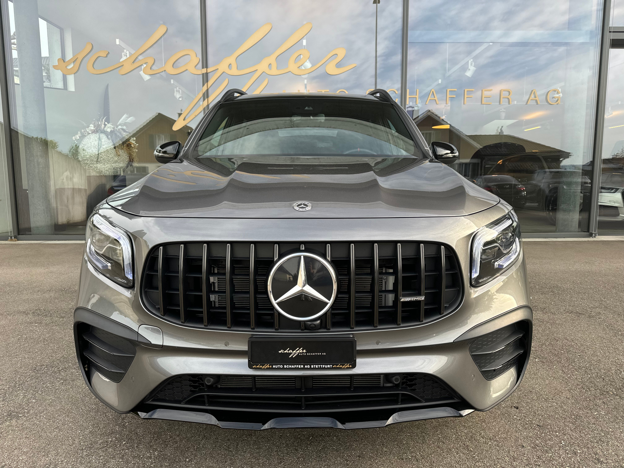 listing desktop thumbnail image 2