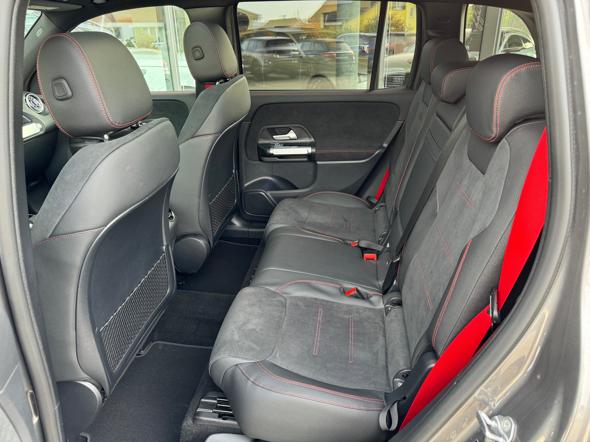 listing desktop thumbnail image 14