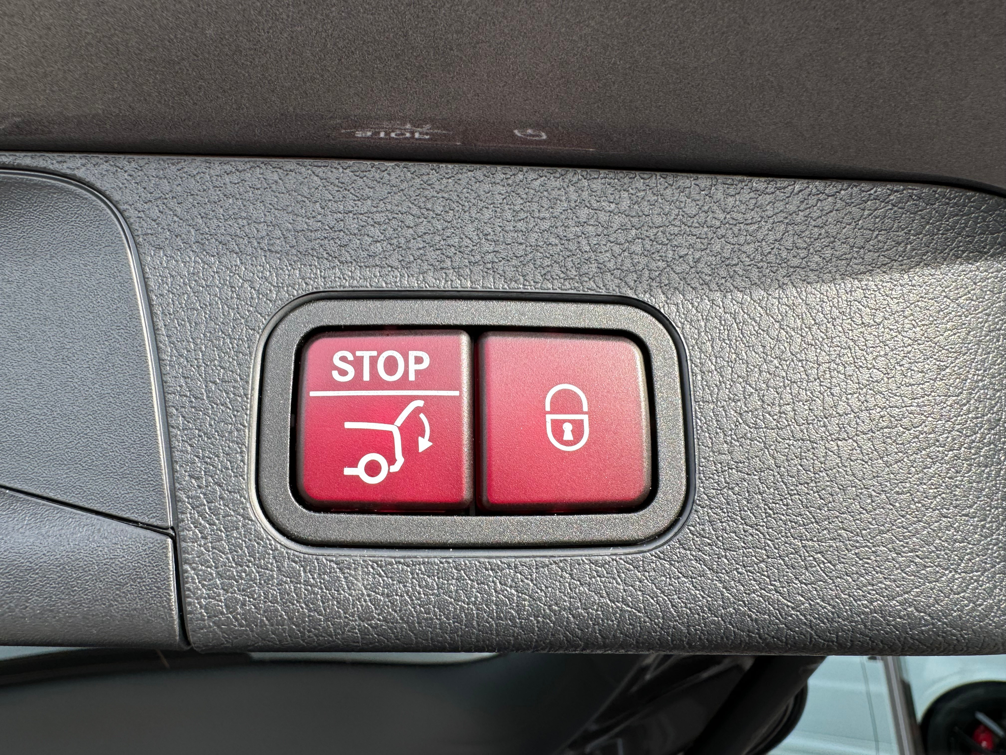 listing desktop thumbnail image 17