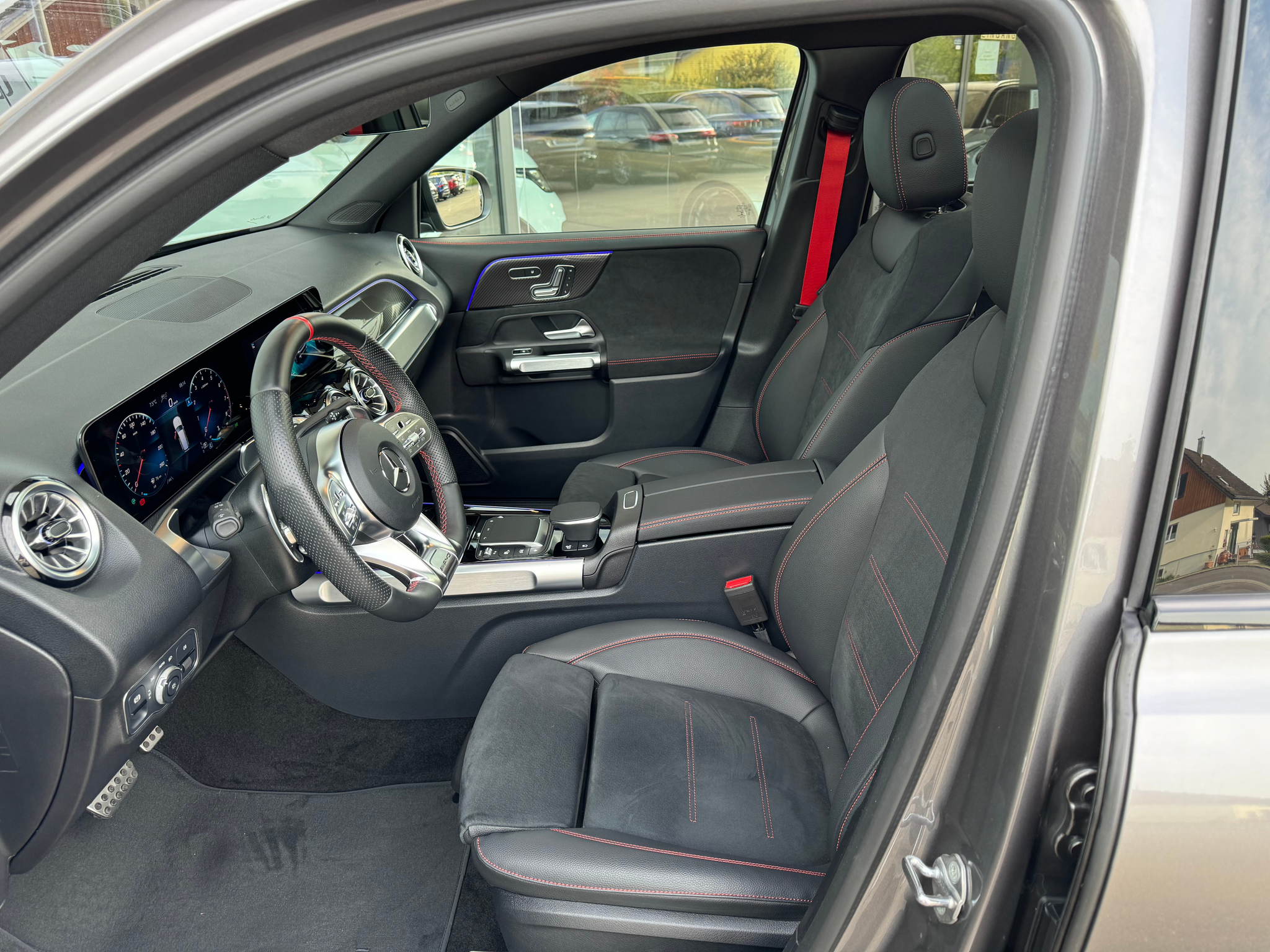 listing desktop thumbnail image 9