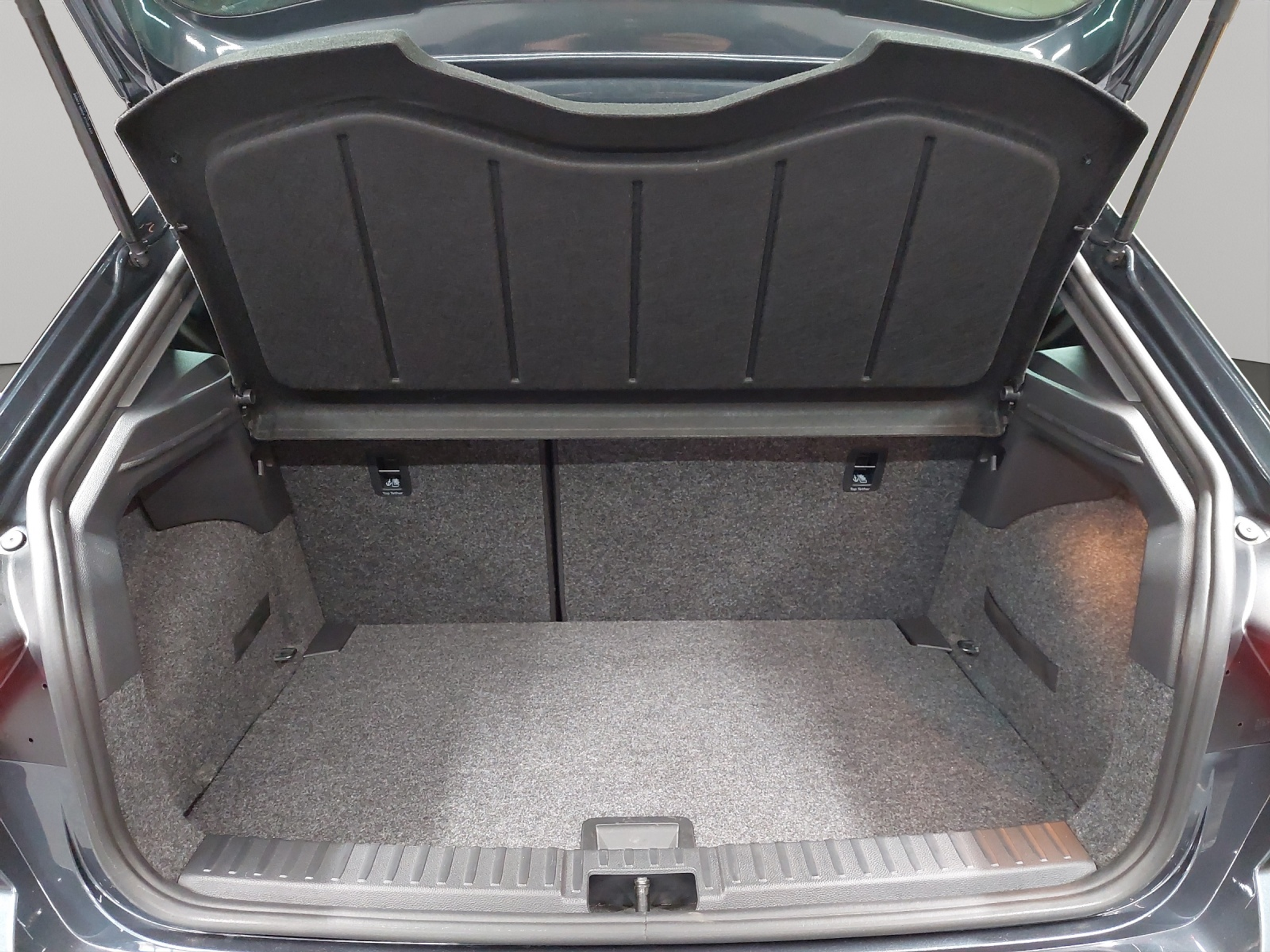 listing desktop thumbnail image 10