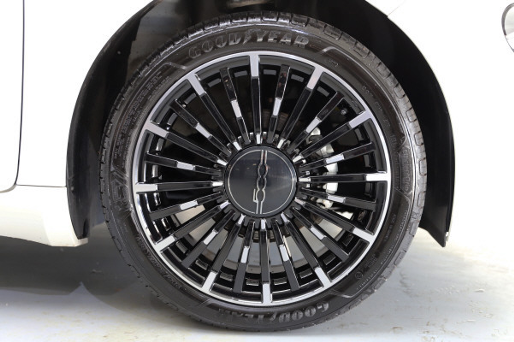 listing desktop thumbnail image 12