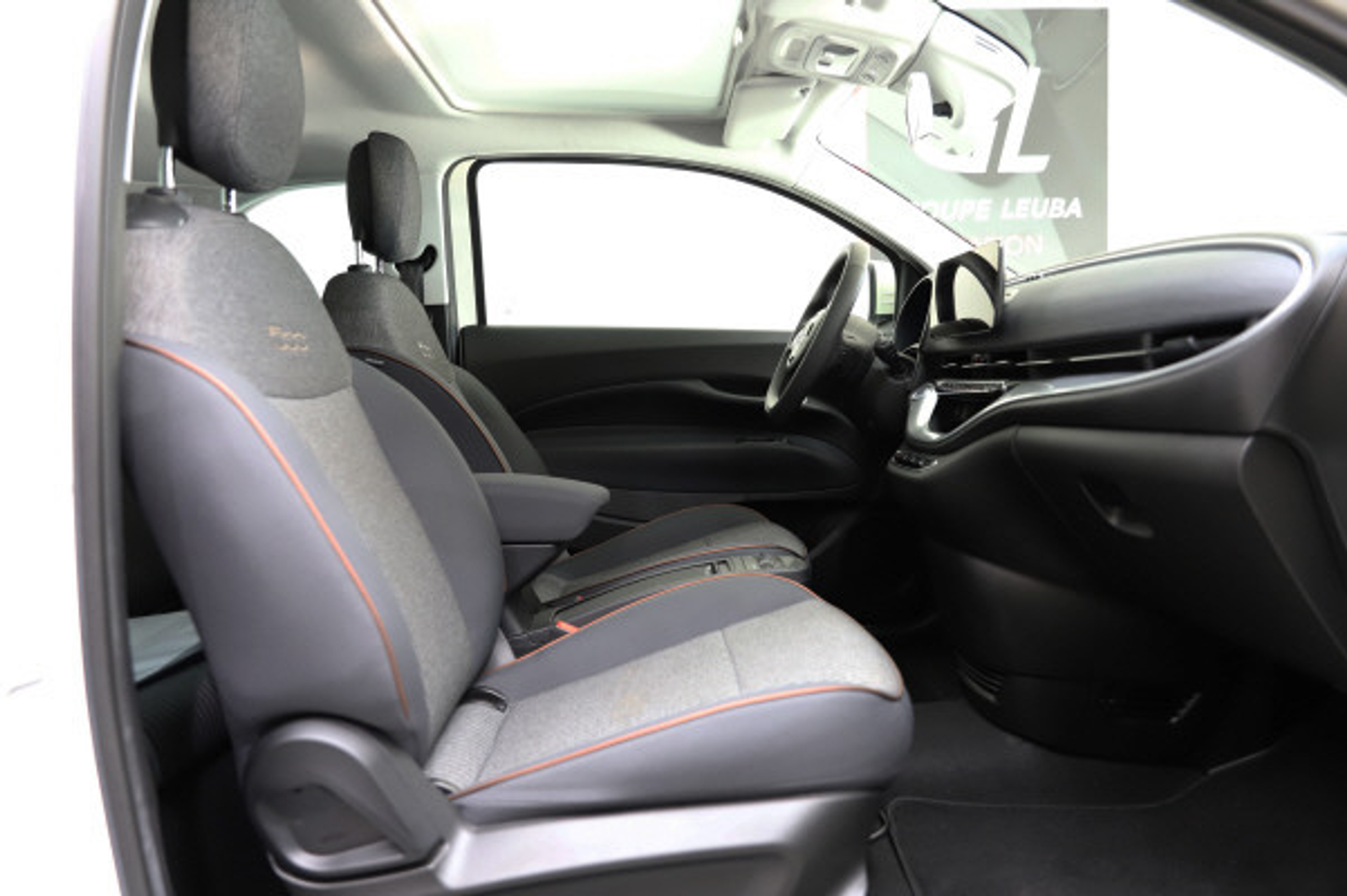 listing desktop thumbnail image 8