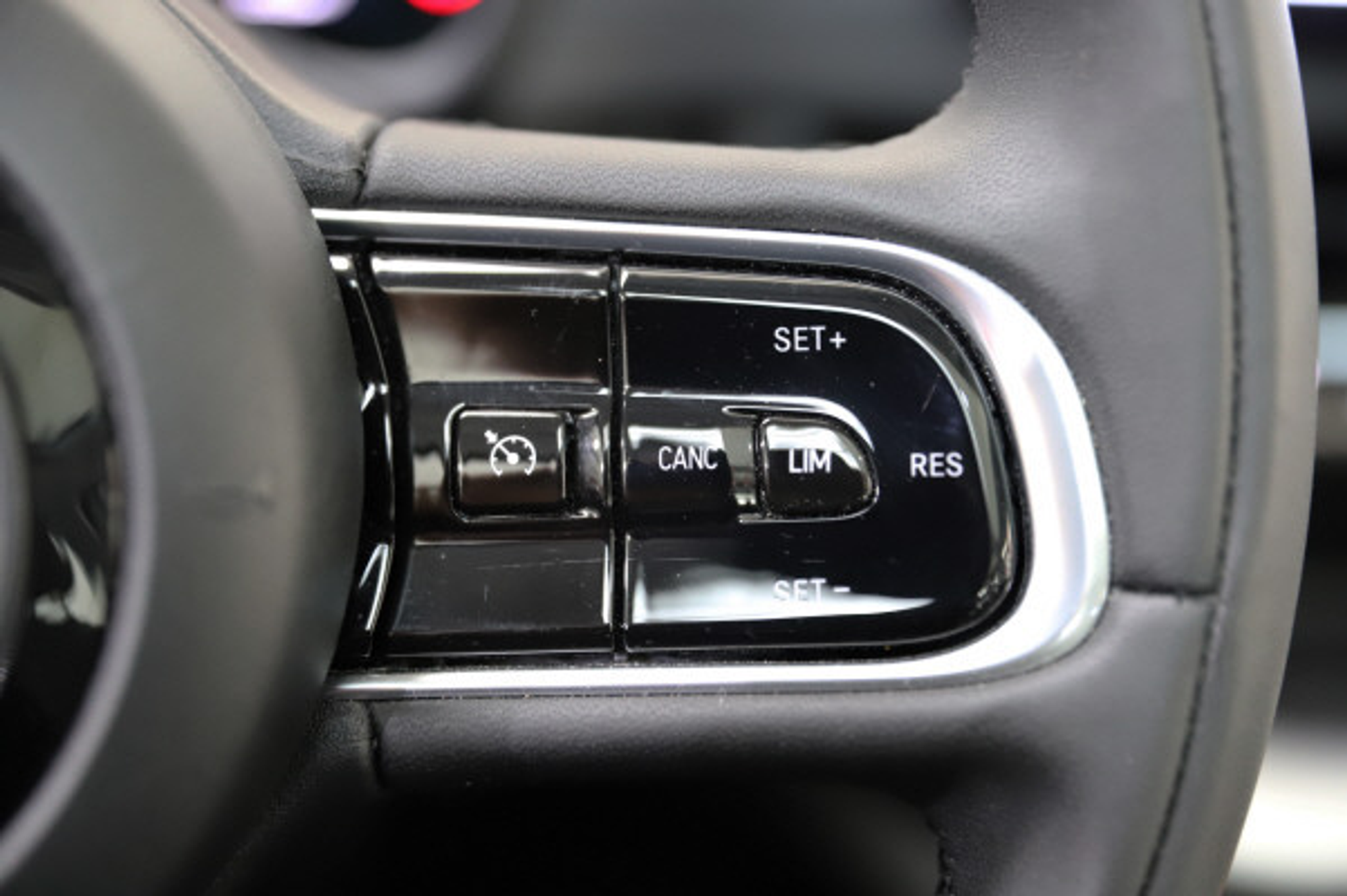 listing desktop thumbnail image 13