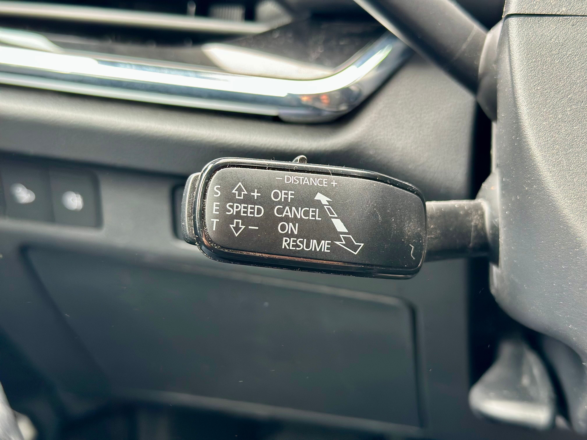 listing desktop thumbnail image 10