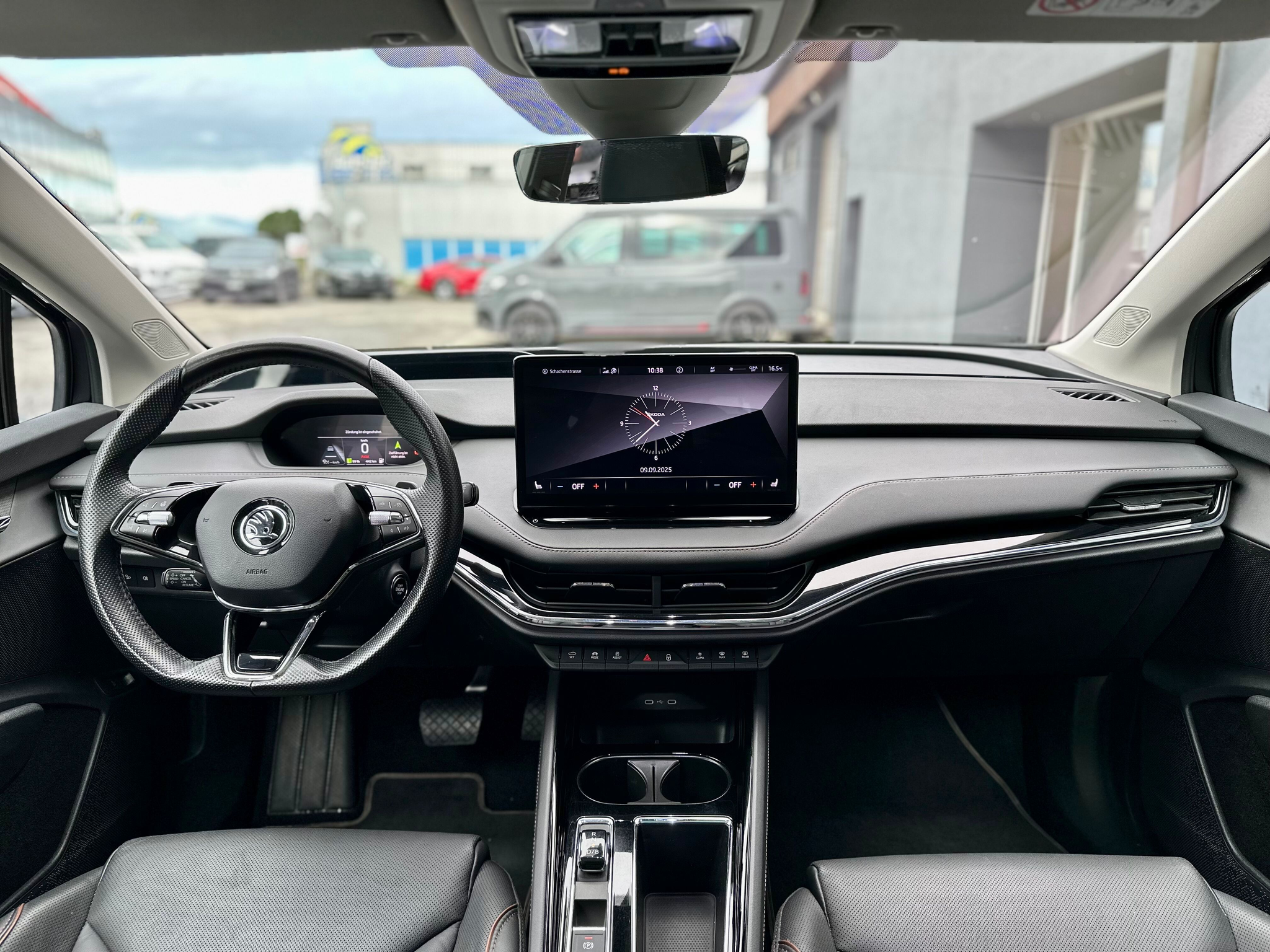 listing desktop thumbnail image 6