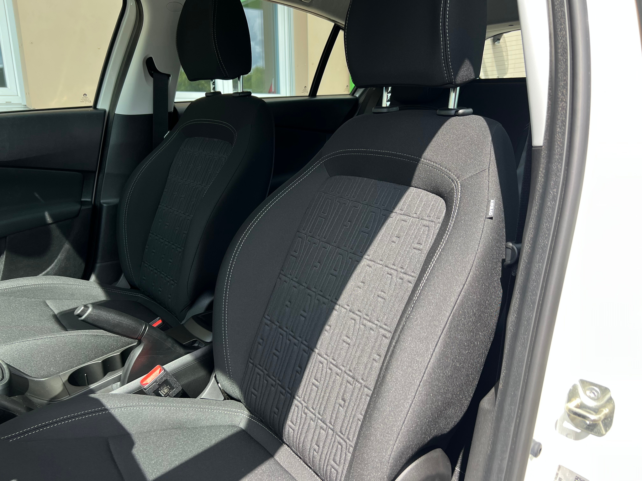 listing desktop thumbnail image 12