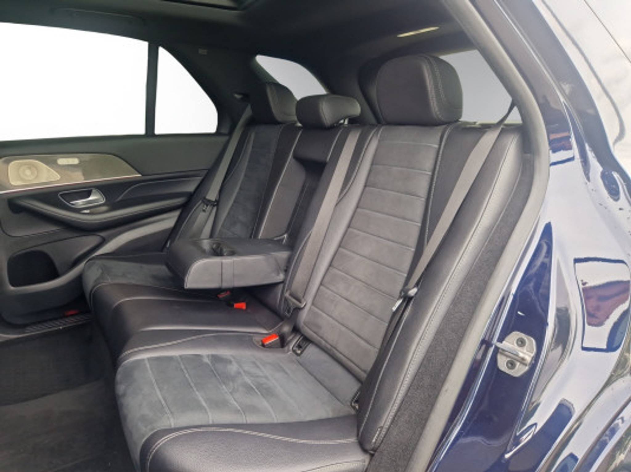 listing desktop thumbnail image 13