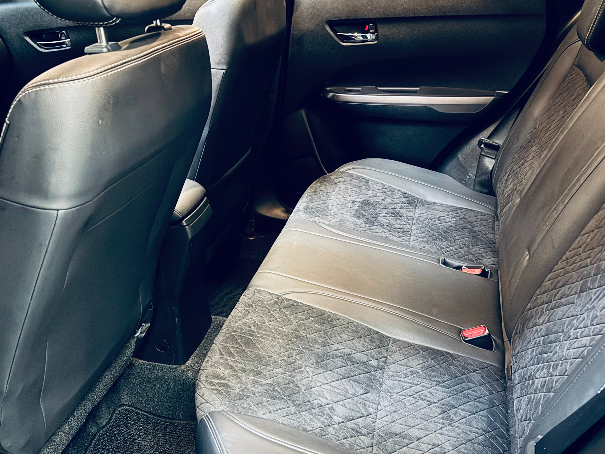 listing desktop thumbnail image 15