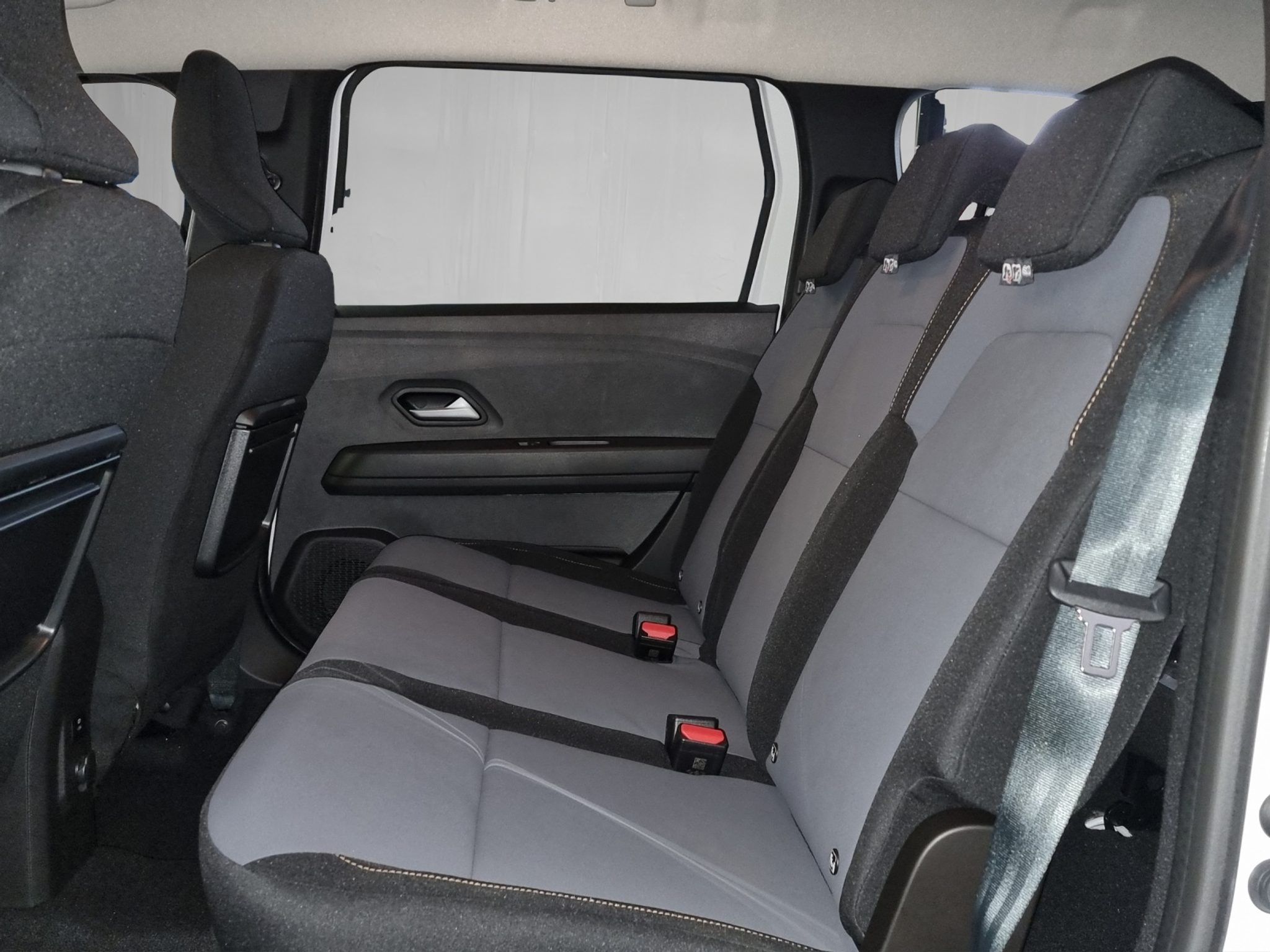 listing desktop thumbnail image 7