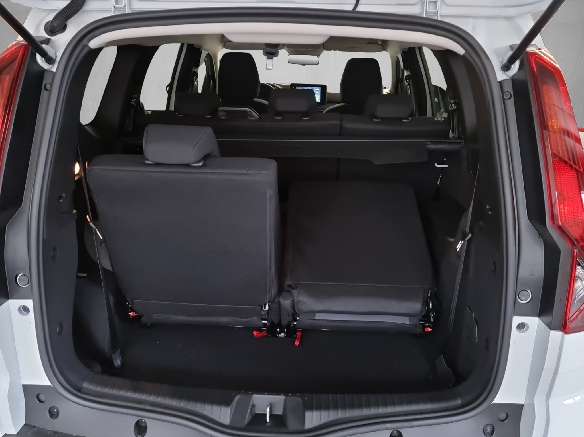 listing desktop thumbnail image 9