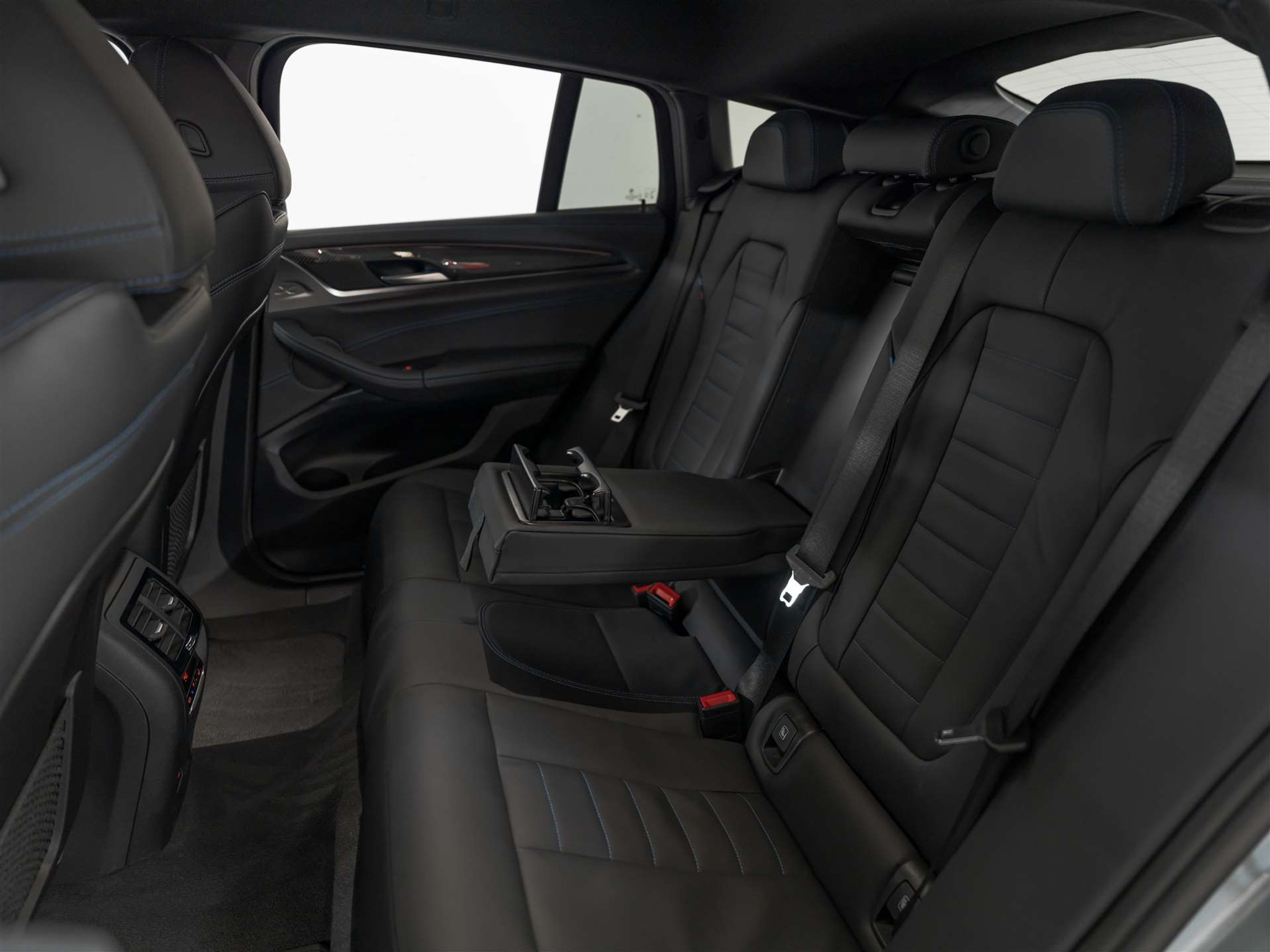 listing desktop thumbnail image 13