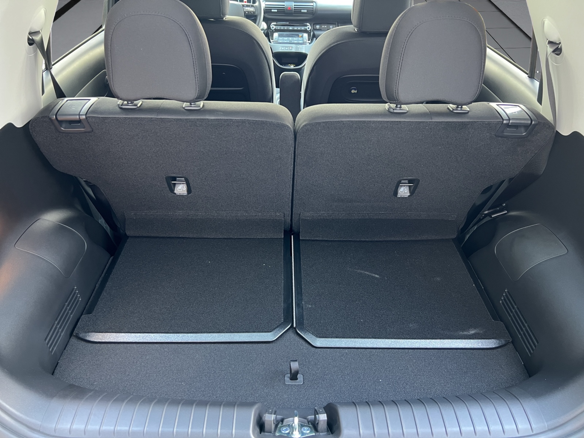 listing desktop thumbnail image 17