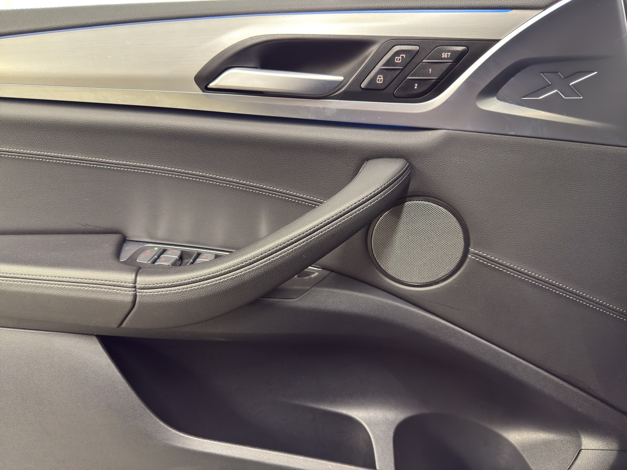 listing desktop thumbnail image 14