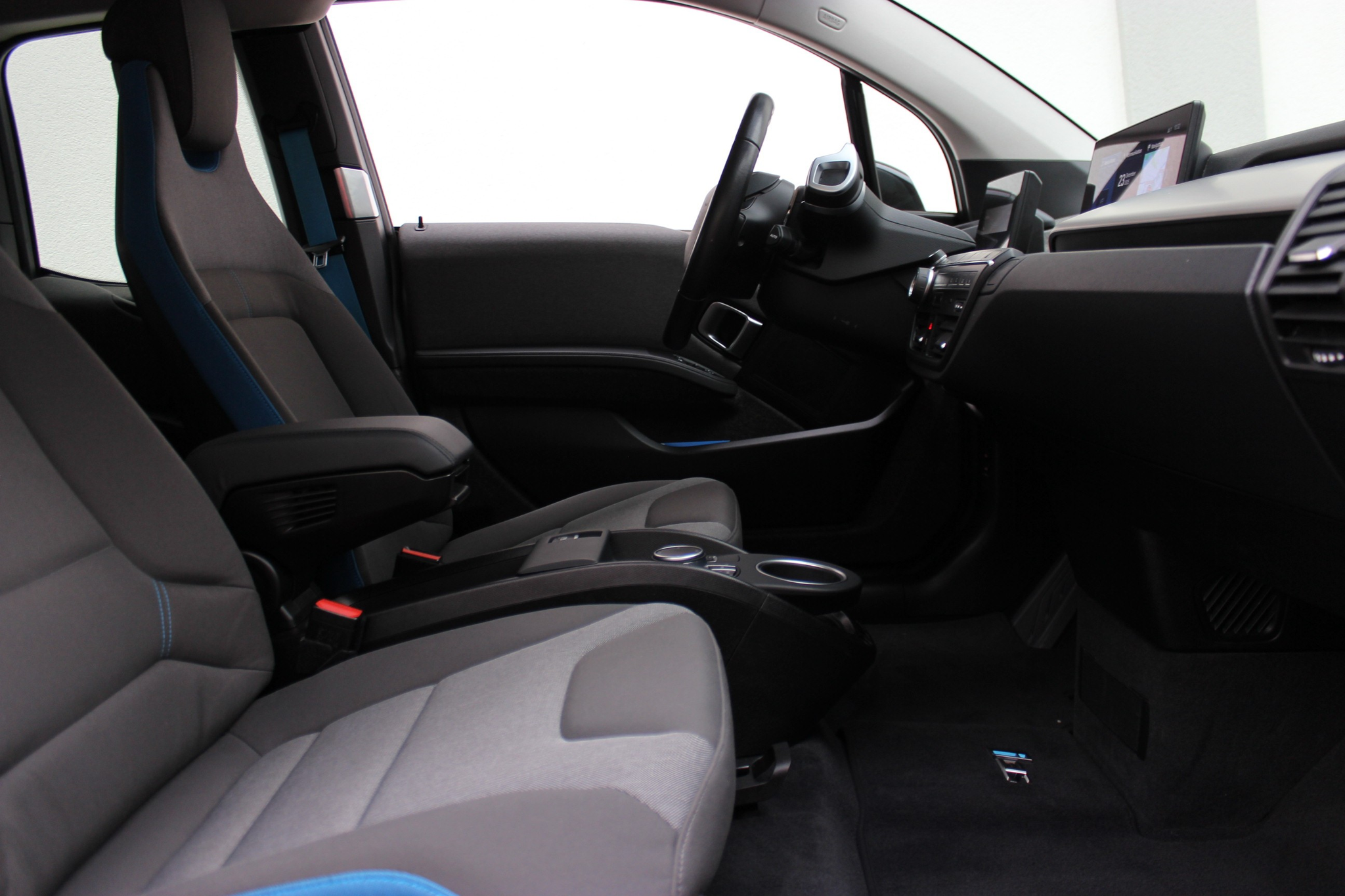 listing desktop thumbnail image 10