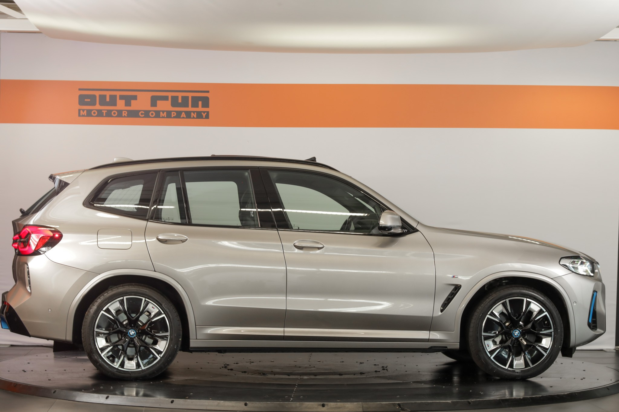 listing desktop thumbnail image 4