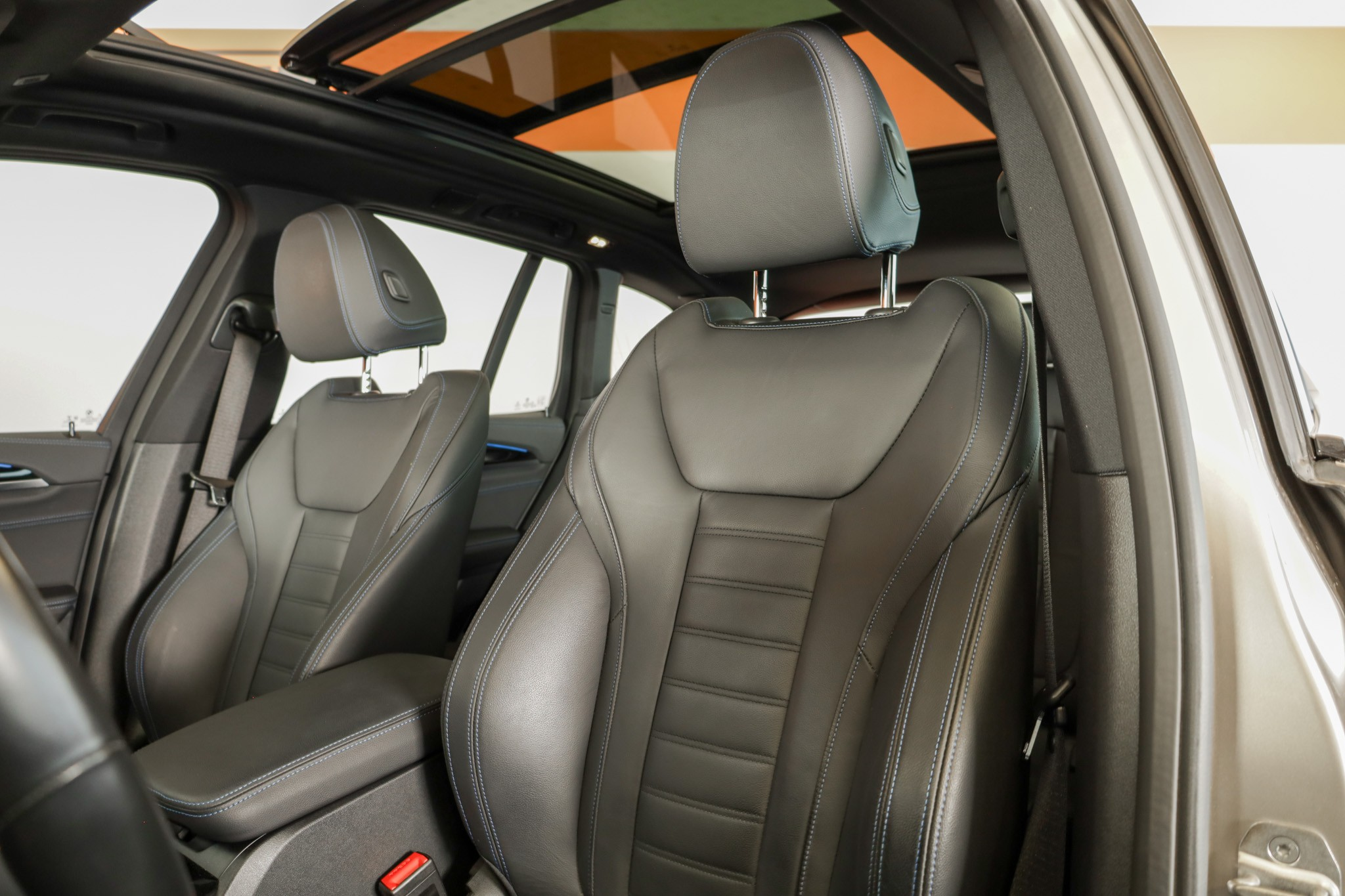 listing desktop thumbnail image 12