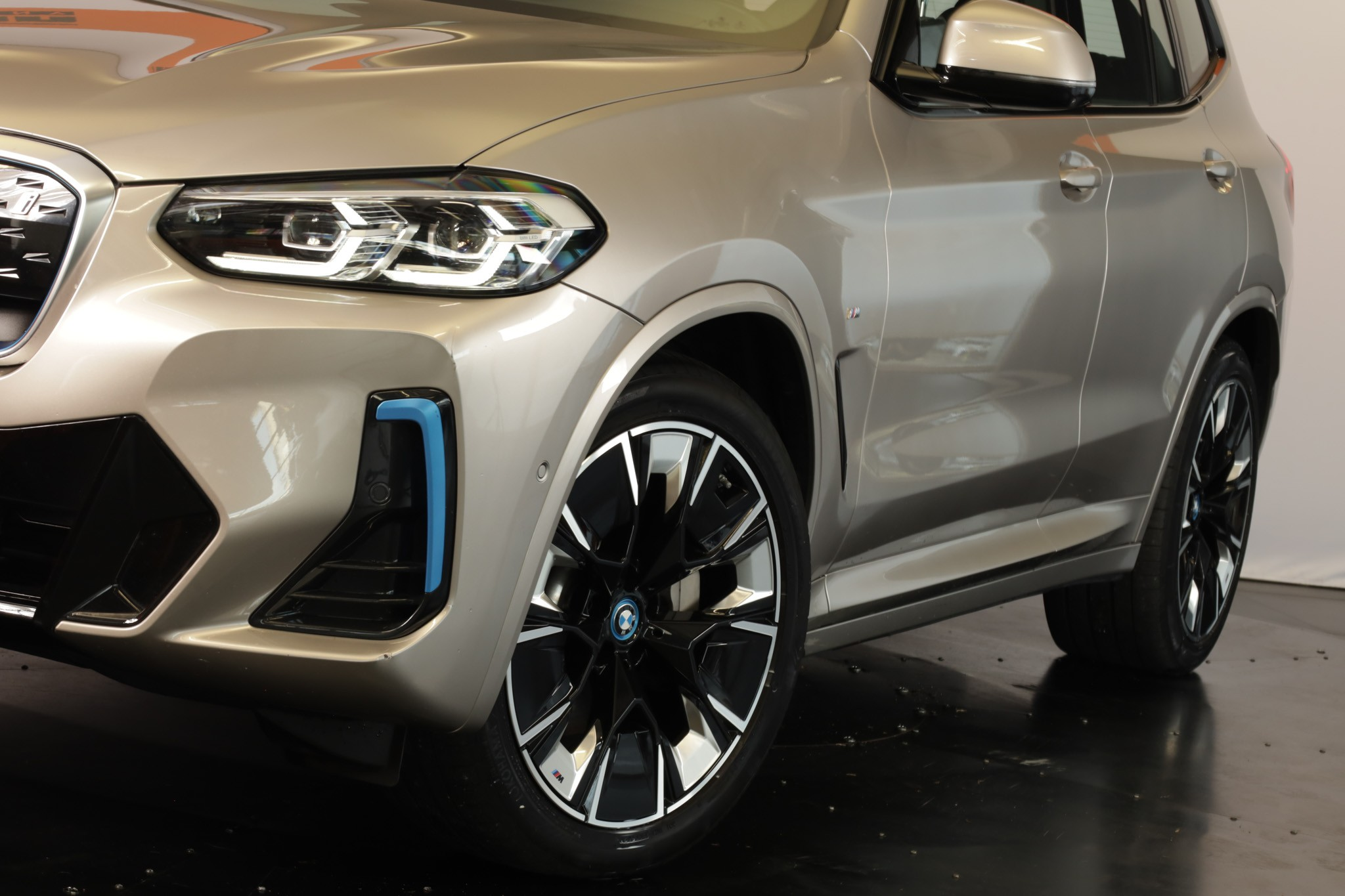 listing desktop thumbnail image 6