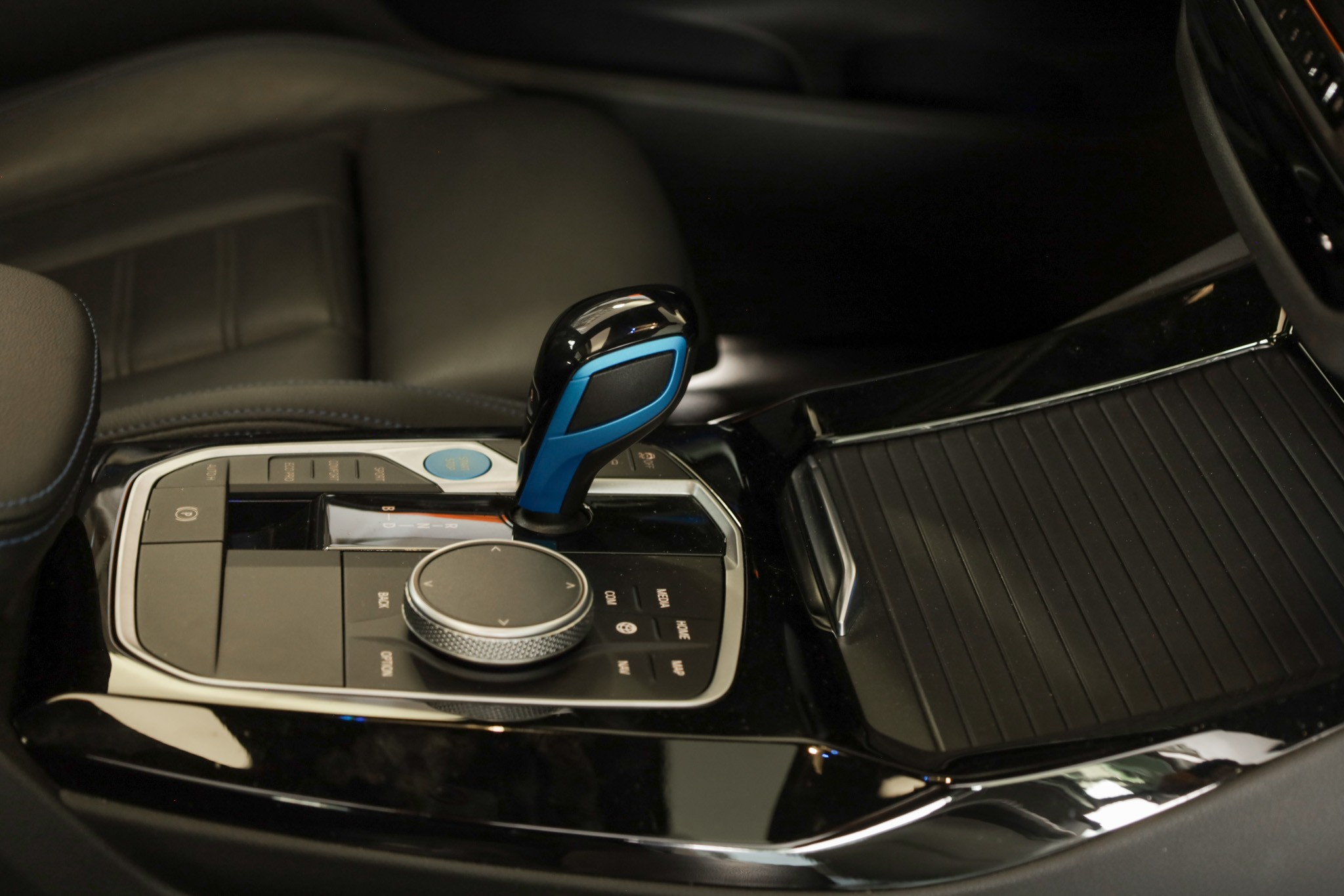 listing desktop thumbnail image 16