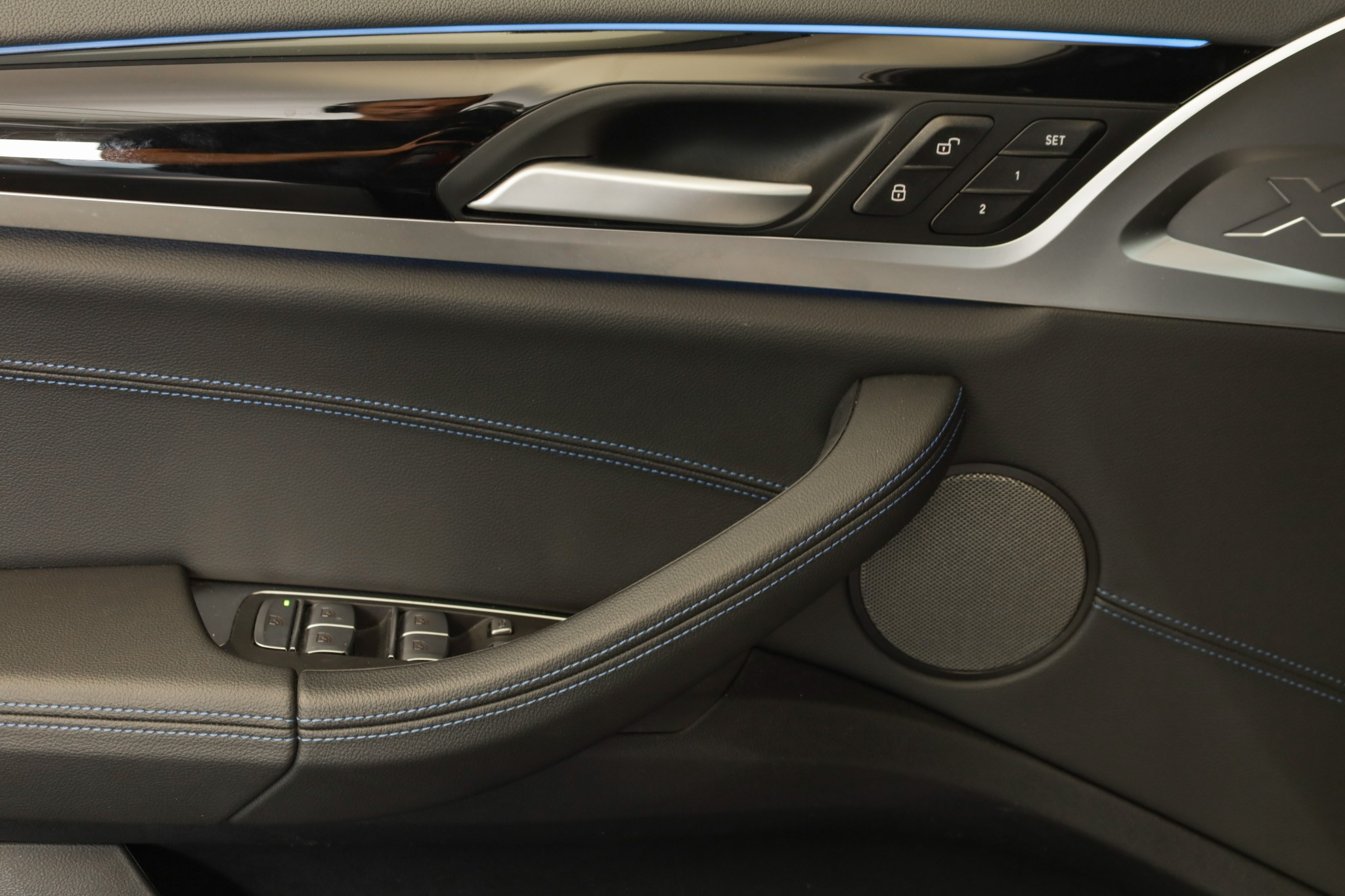 listing desktop thumbnail image 17