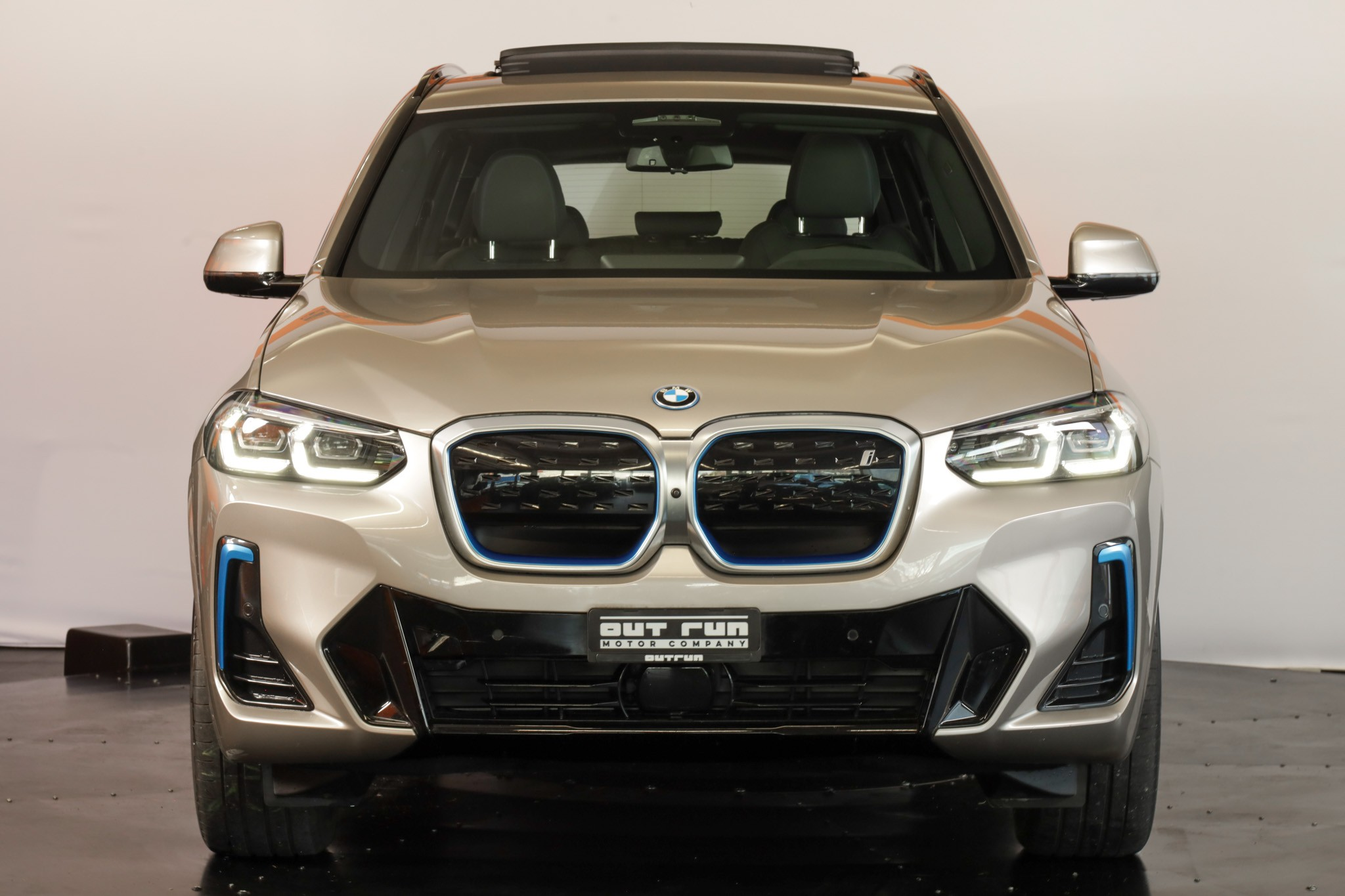 listing desktop thumbnail image 2