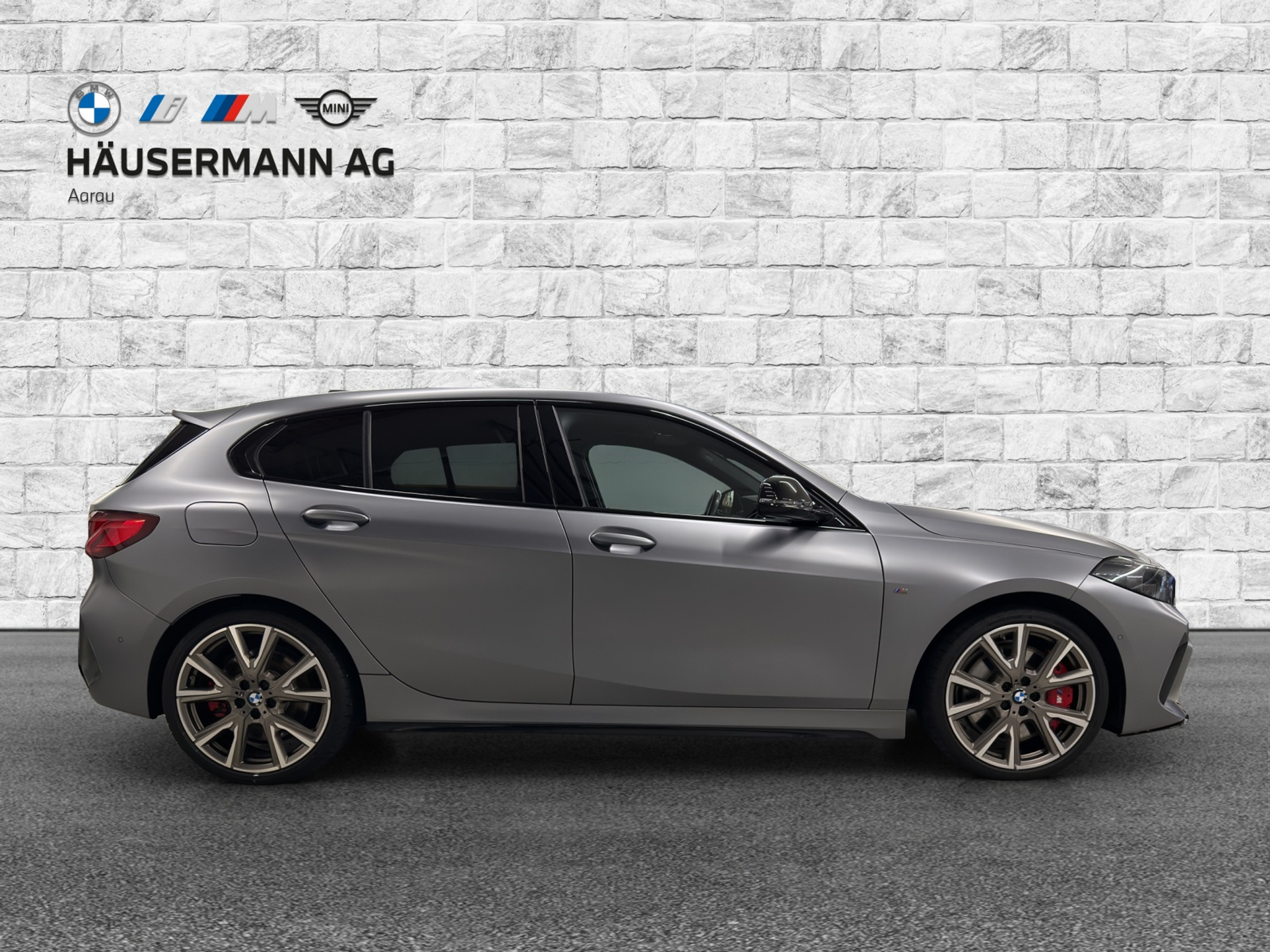 listing desktop thumbnail image 3