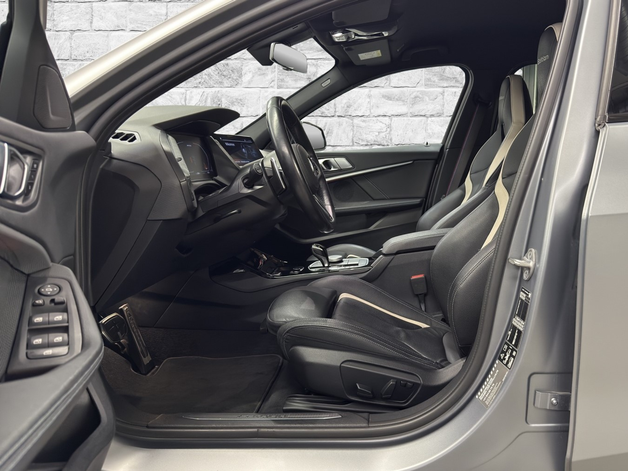 listing desktop thumbnail image 6