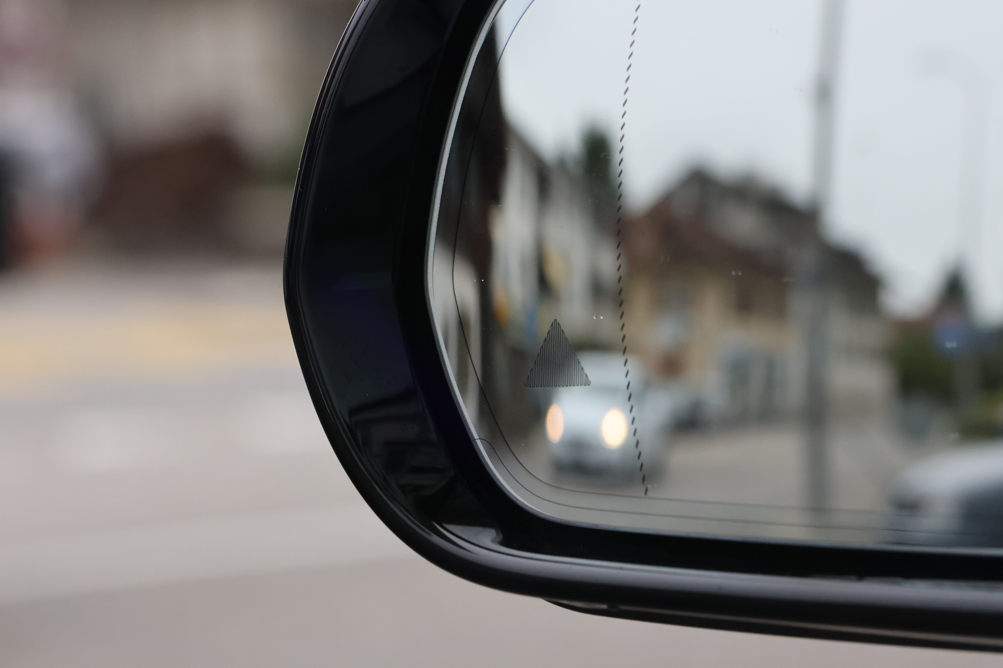 listing desktop thumbnail image 26