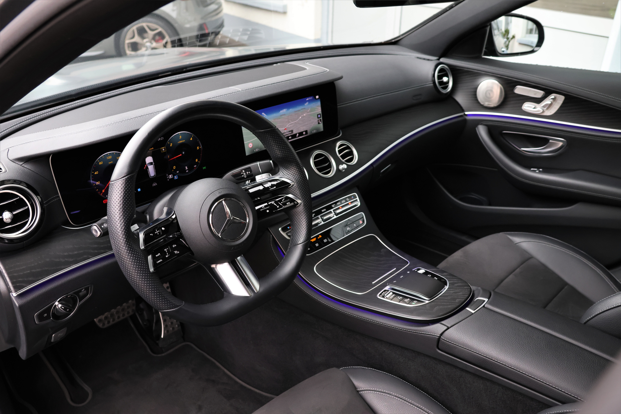 listing desktop thumbnail image 8